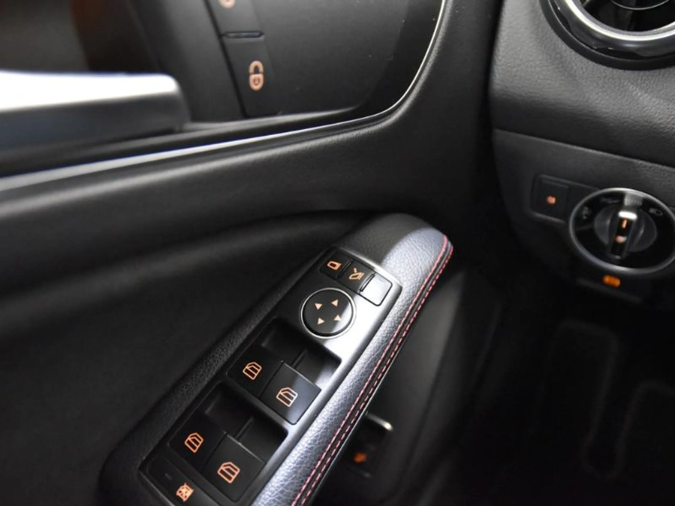 MERCEDES-BENZ Clase gla GLA 200 D - Foto 19