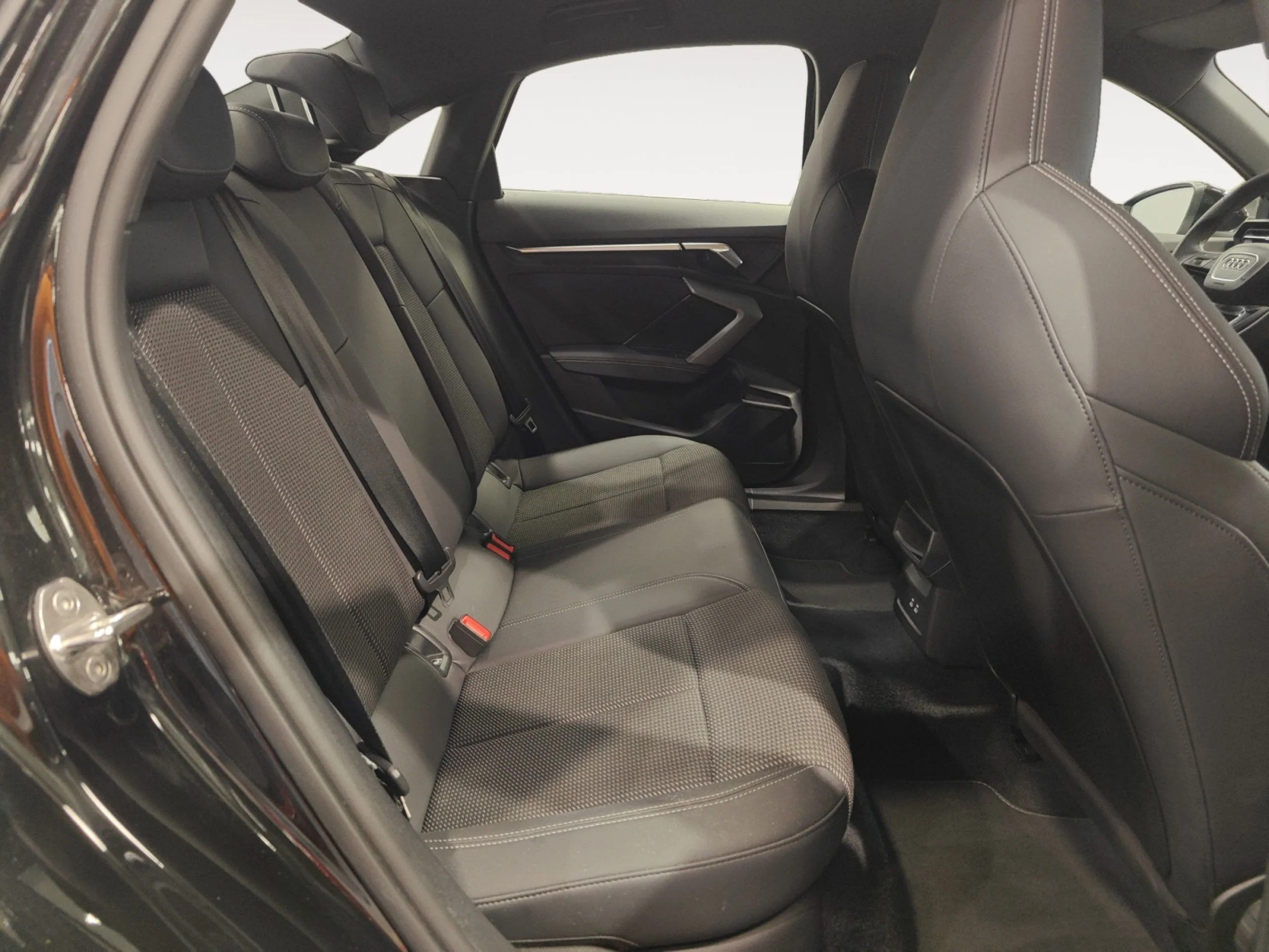 AUDI A3 SEDAN S LINE 35 TDI 110KW S TRONIC - Foto 6