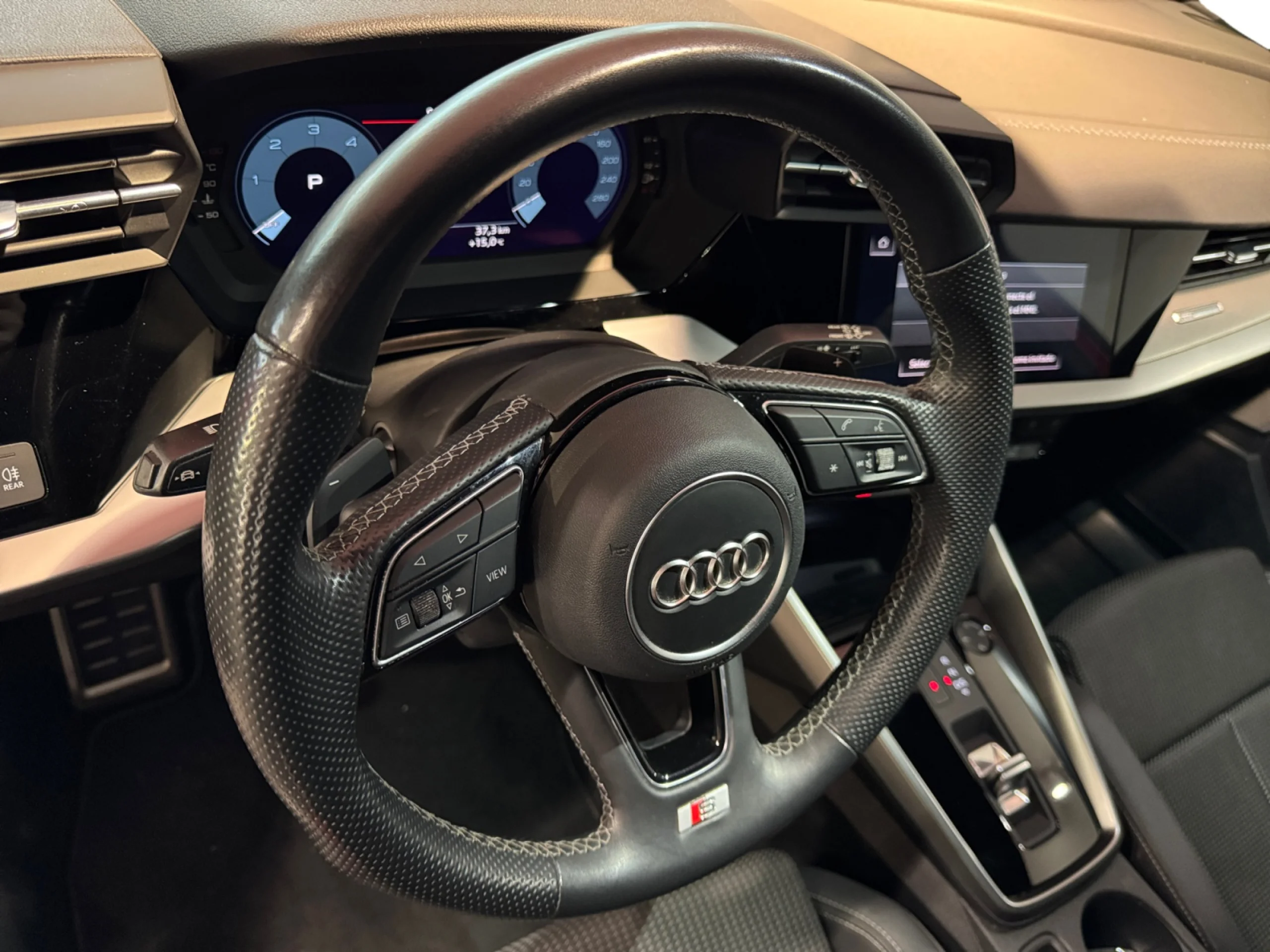 AUDI A3 SPORTBACK GENUINE ED 35 TDI 110KW S TRON - Foto 9