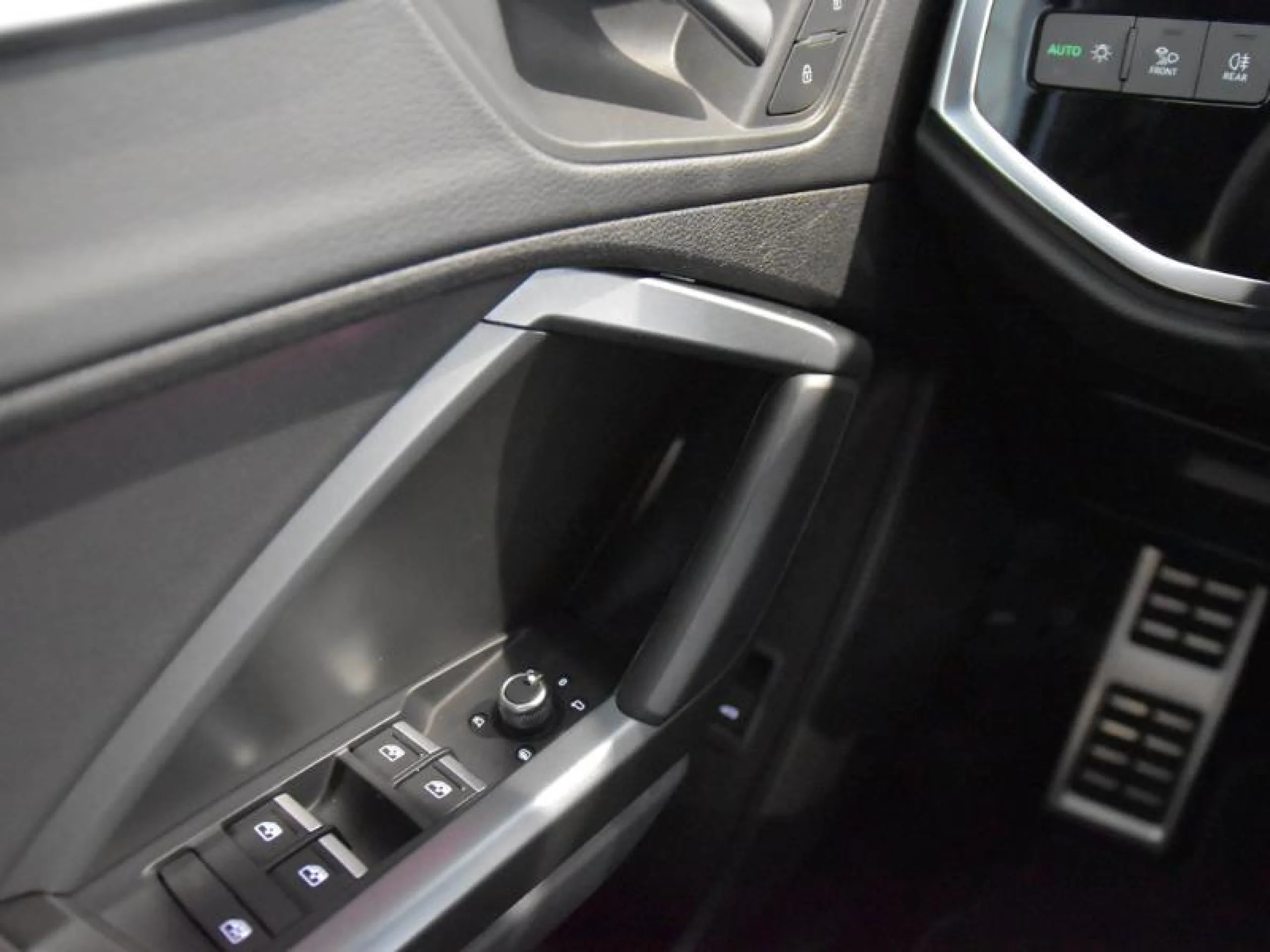 AUDI Q3 SPORTBACK BLACK LINE 35 TDI 110KW (150CV) S TRONIC - Foto 18