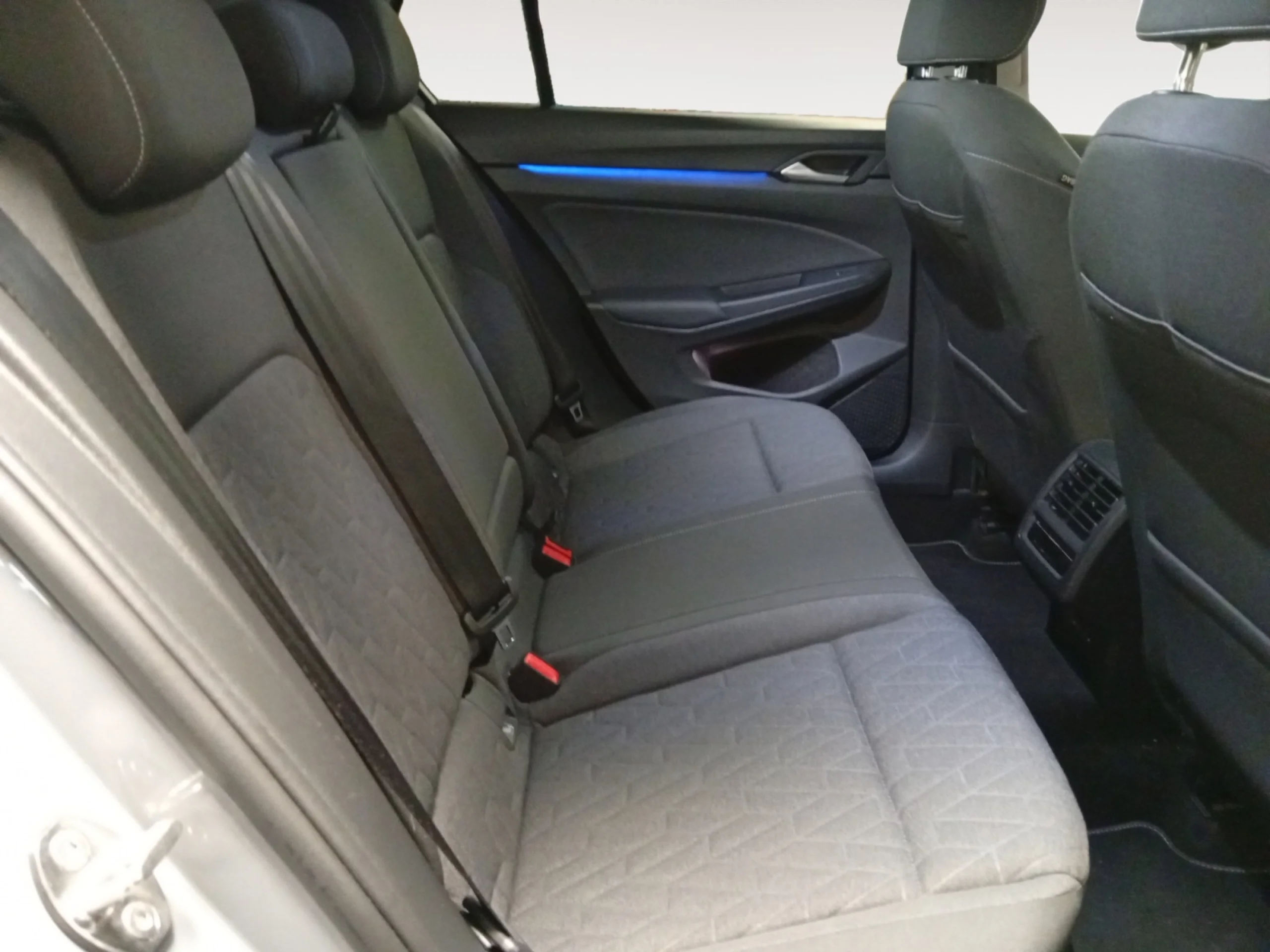 VOLKSWAGEN GOLF ··MÁS·· 1.5 TSI 85KW (115CV) - Foto 6