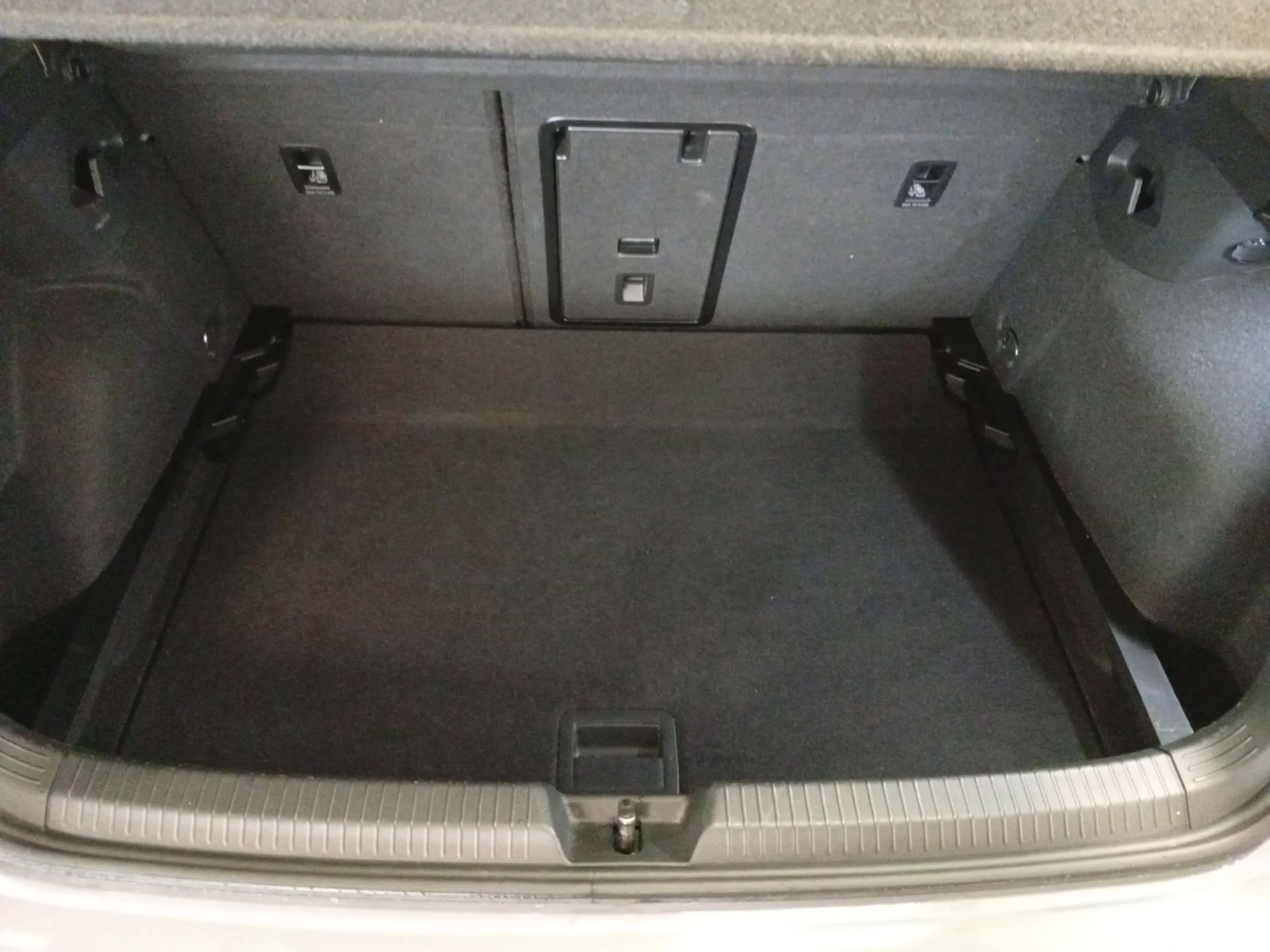 VOLKSWAGEN GOLF ··MÁS·· 1.5 TSI 85KW (115CV) - Foto 7