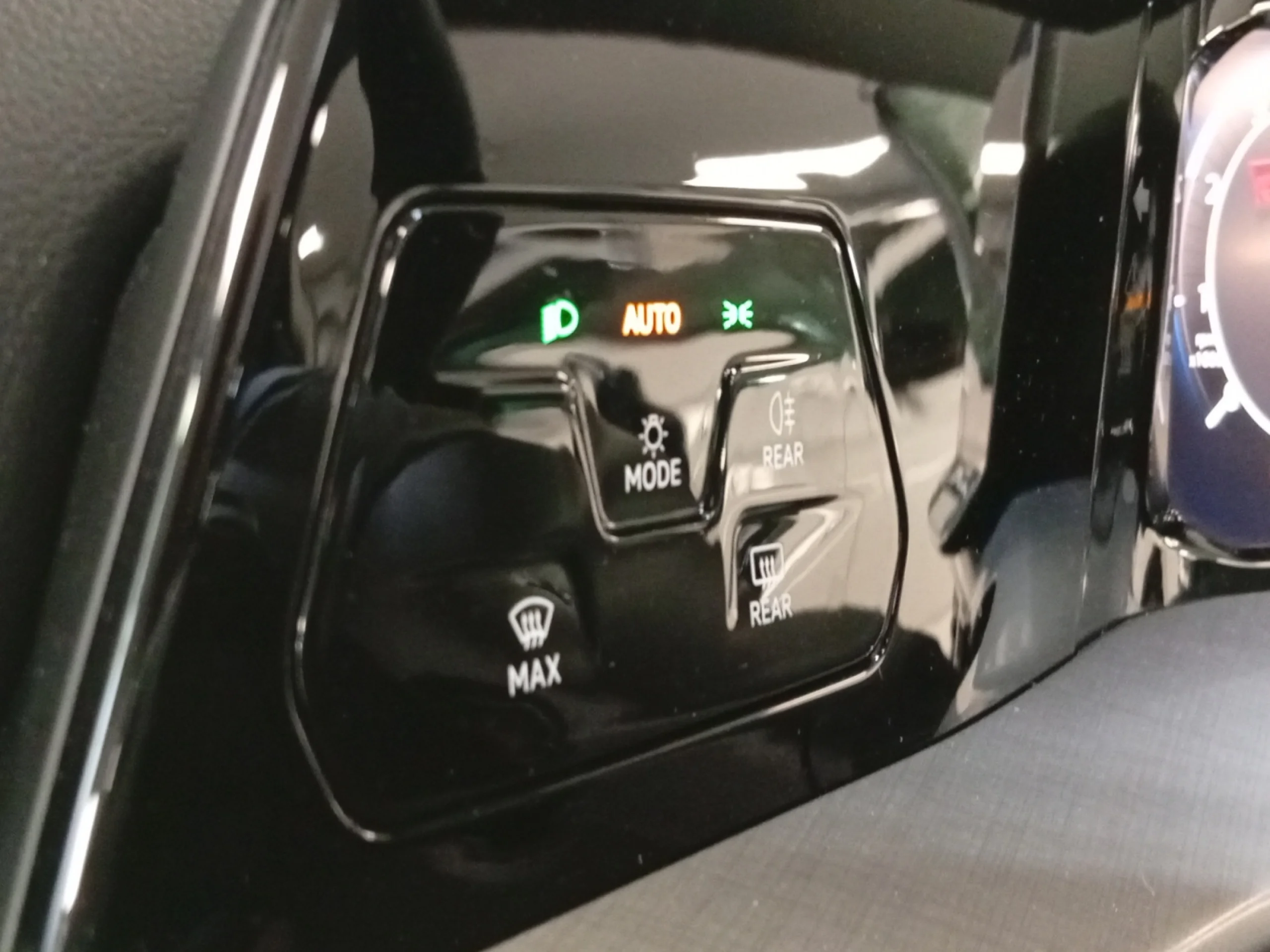 VOLKSWAGEN GOLF ··MÁS·· 1.5 TSI 85KW (115CV) - Foto 16