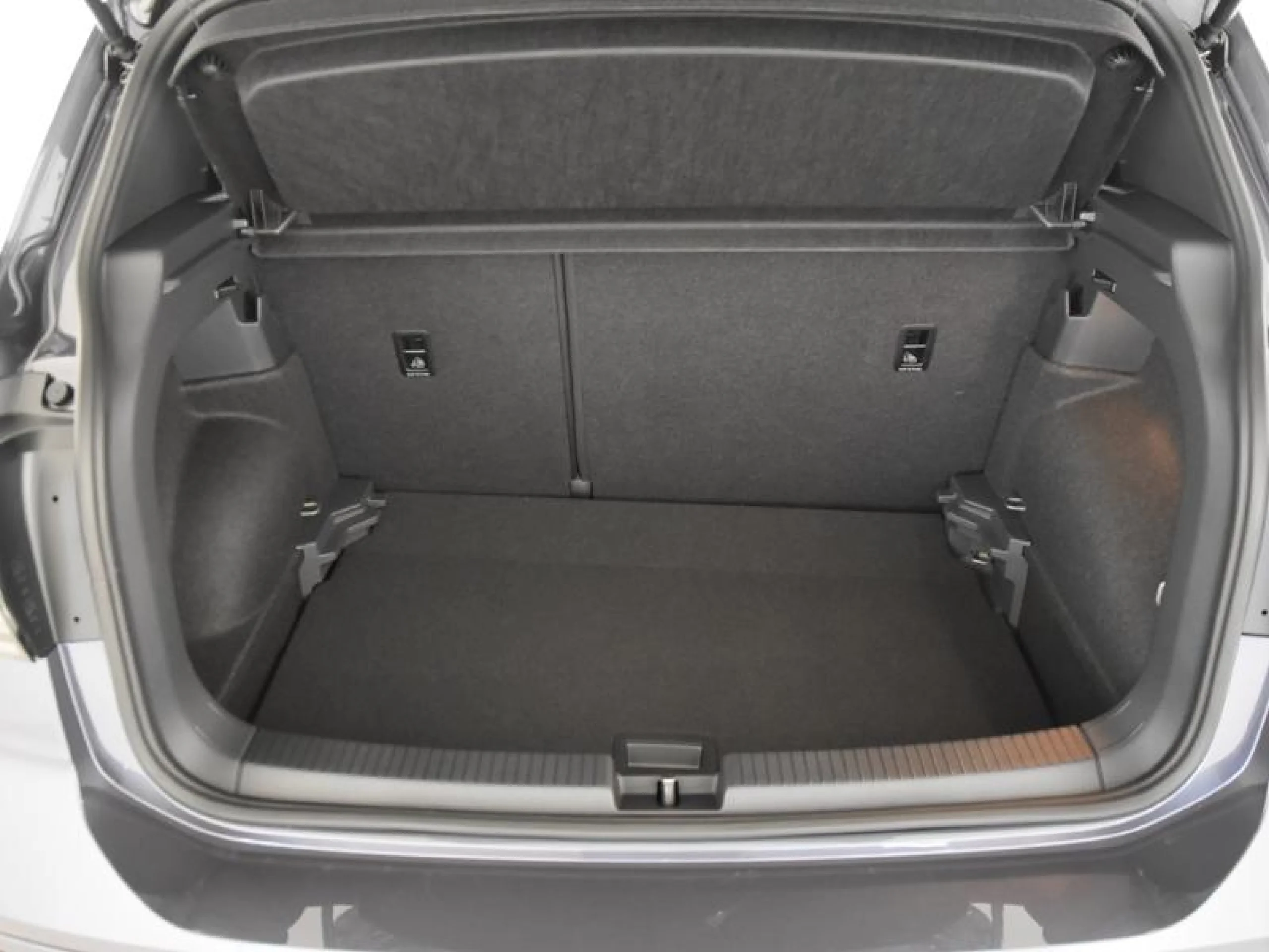 VOLKSWAGEN T CROSS R LINE 1.0 TSI 85KW (115CV) - Foto 7