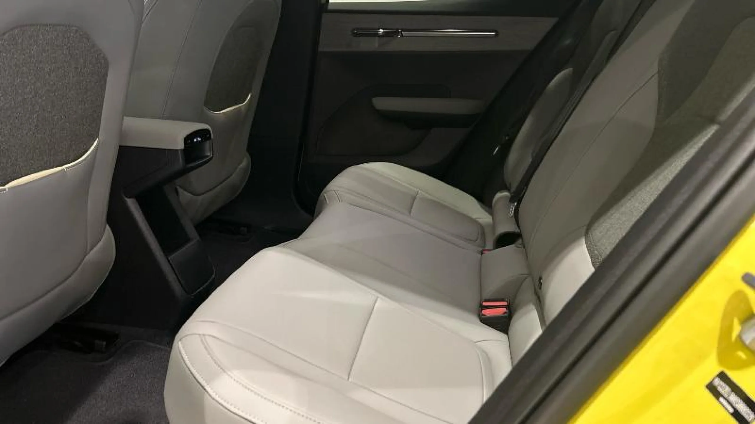 VOLVO EX30 SINGLE MOTOR EXTENDED RANGE PLUS AUTO - Foto 9