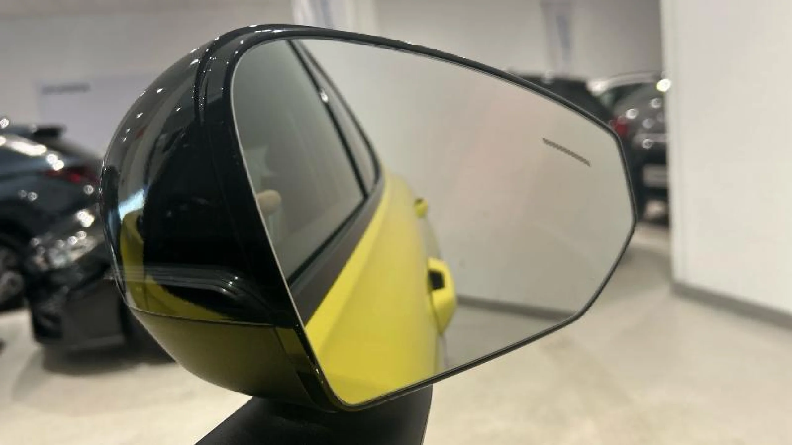 VOLVO EX30 SINGLE MOTOR EXTENDED RANGE PLUS AUTO - Foto 18