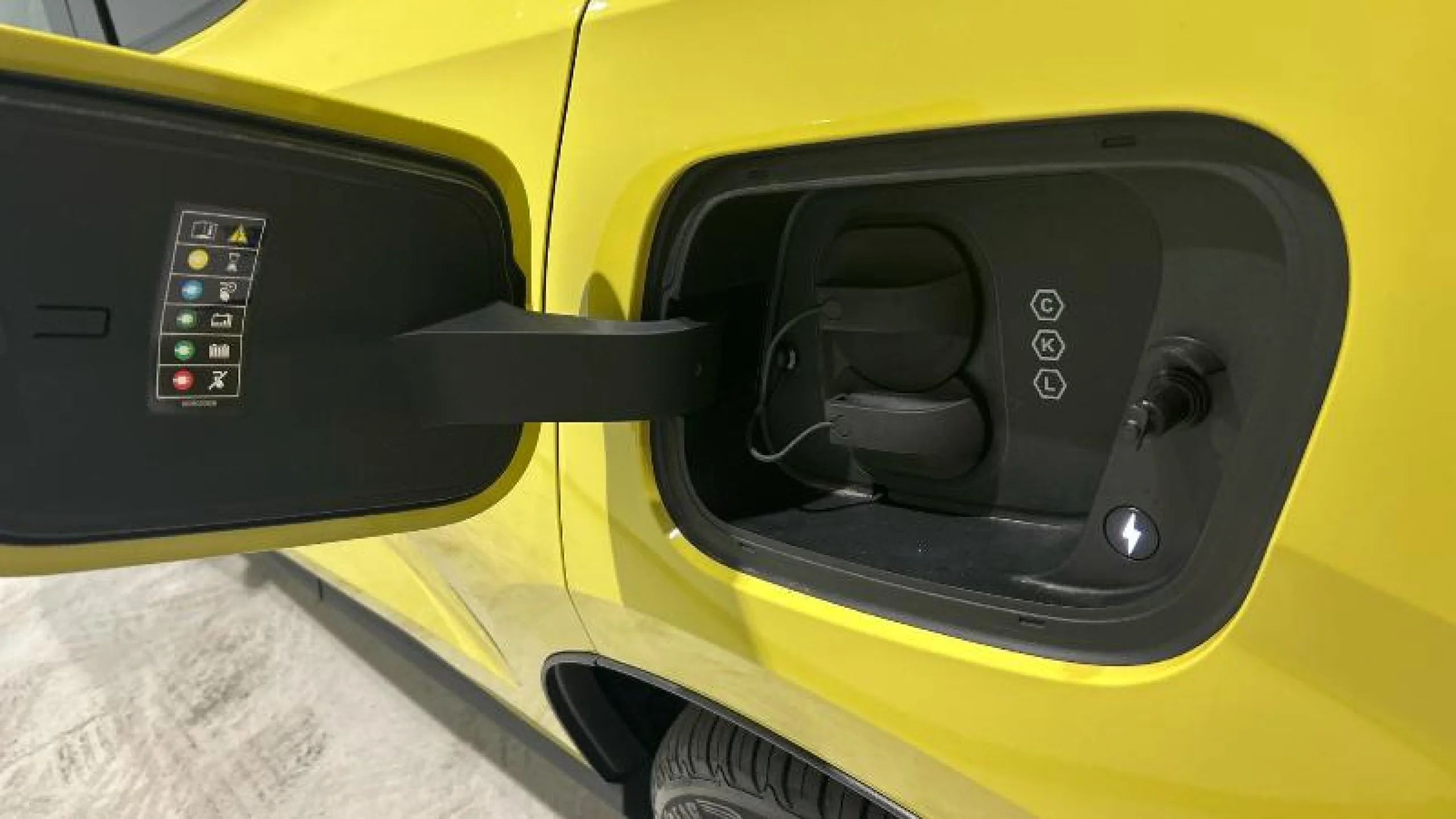 VOLVO EX30 SINGLE MOTOR EXTENDED RANGE PLUS AUTO - Foto 19