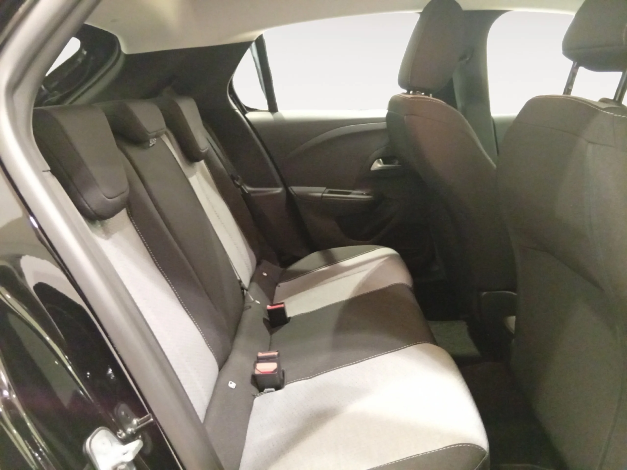 OPEL CORSA CORSA EDITION 1.2T XHL MT6 S/S 100 CV (74KW) - Foto 6