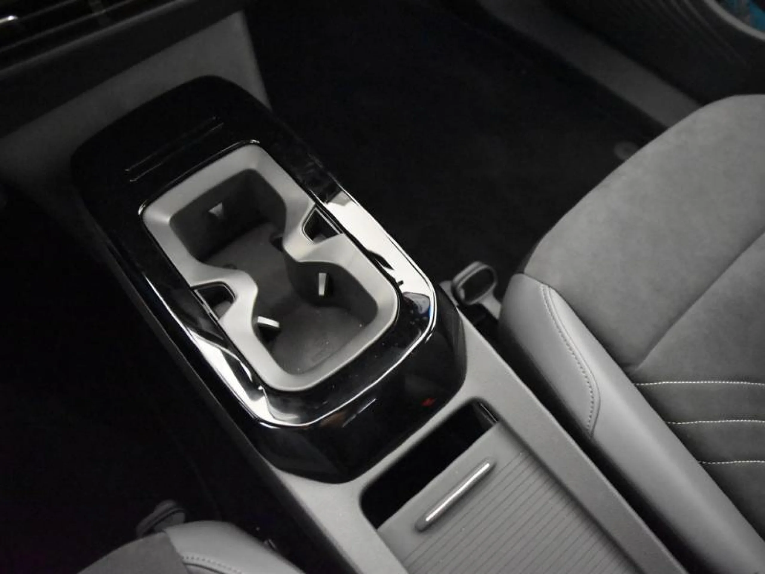 VOLKSWAGEN ID.4 ID.4 PRO PERFORMANCE 150 KW (204 CV) 77 KWH AUTOM TICO 1 VEL. - Foto 10