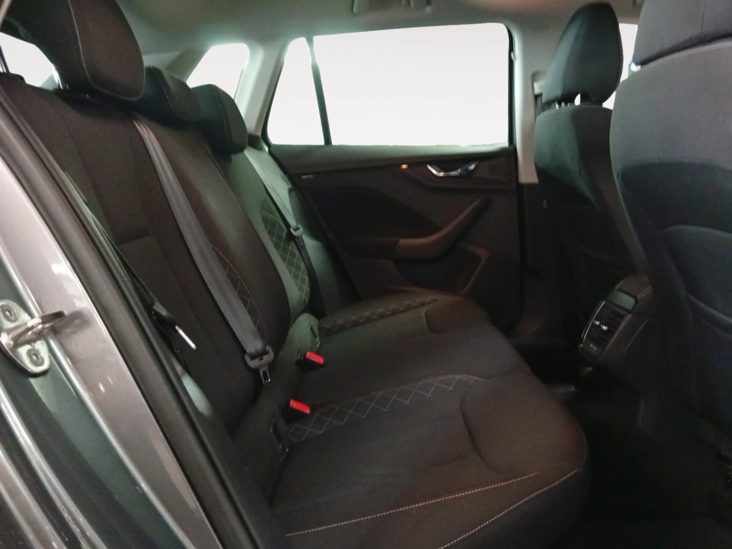 SKODA KAMIQ 1.0 TSI 81KW (110CV) AMBITION - Foto 6