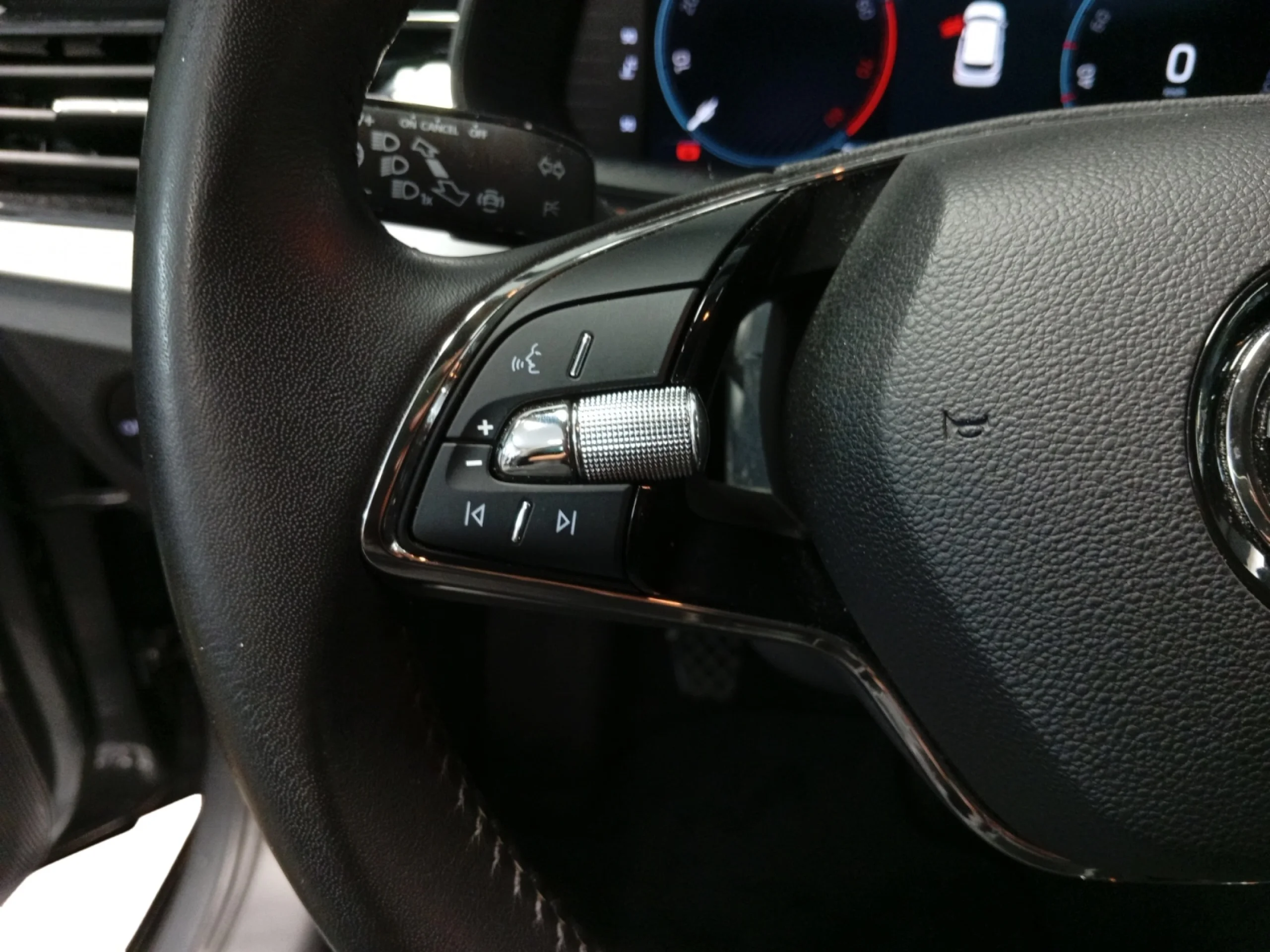 SKODA KAMIQ 1.0 TSI 81KW (110CV) AMBITION - Foto 10