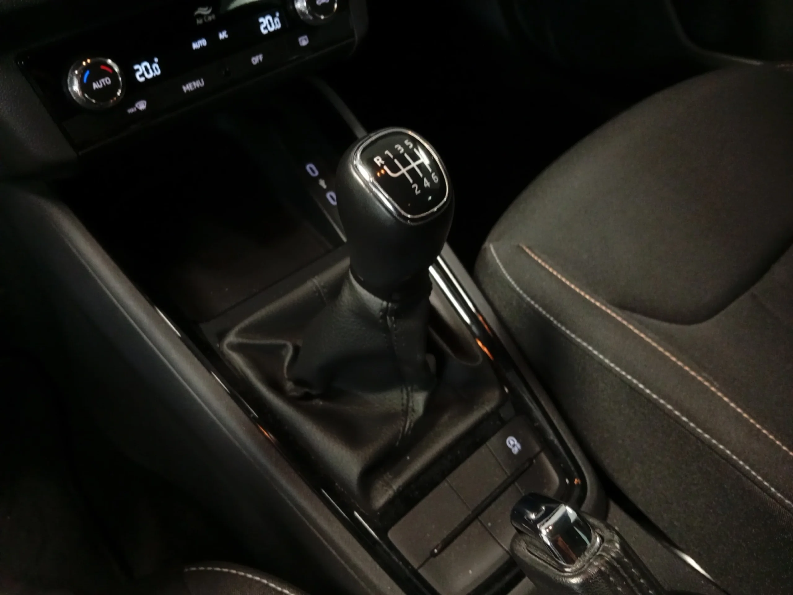 SKODA KAMIQ 1.0 TSI 81KW (110CV) AMBITION - Foto 13