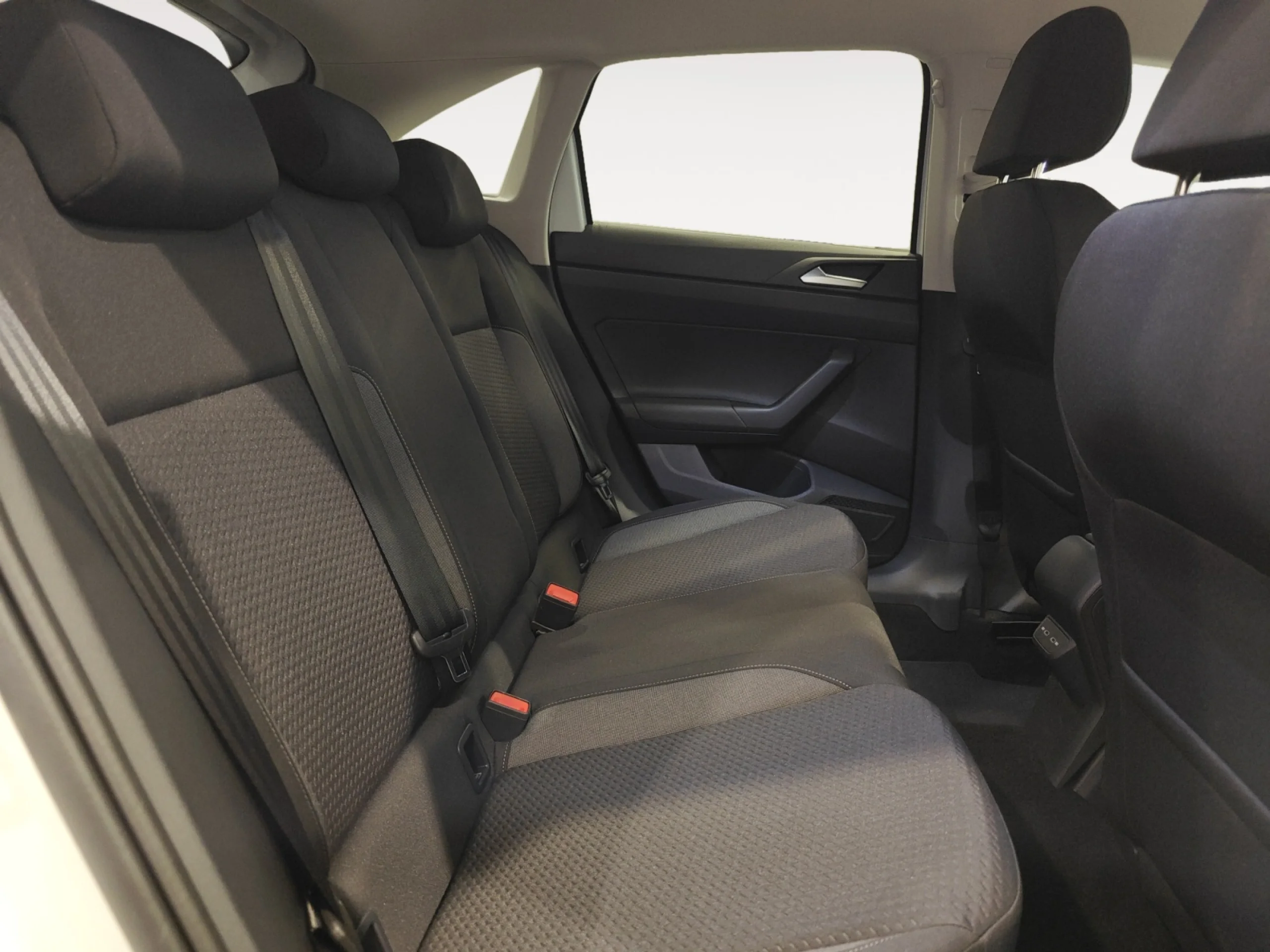 VOLKSWAGEN TAIGO TAIGO 1.0 TSI 70KW (95CV) - Foto 6