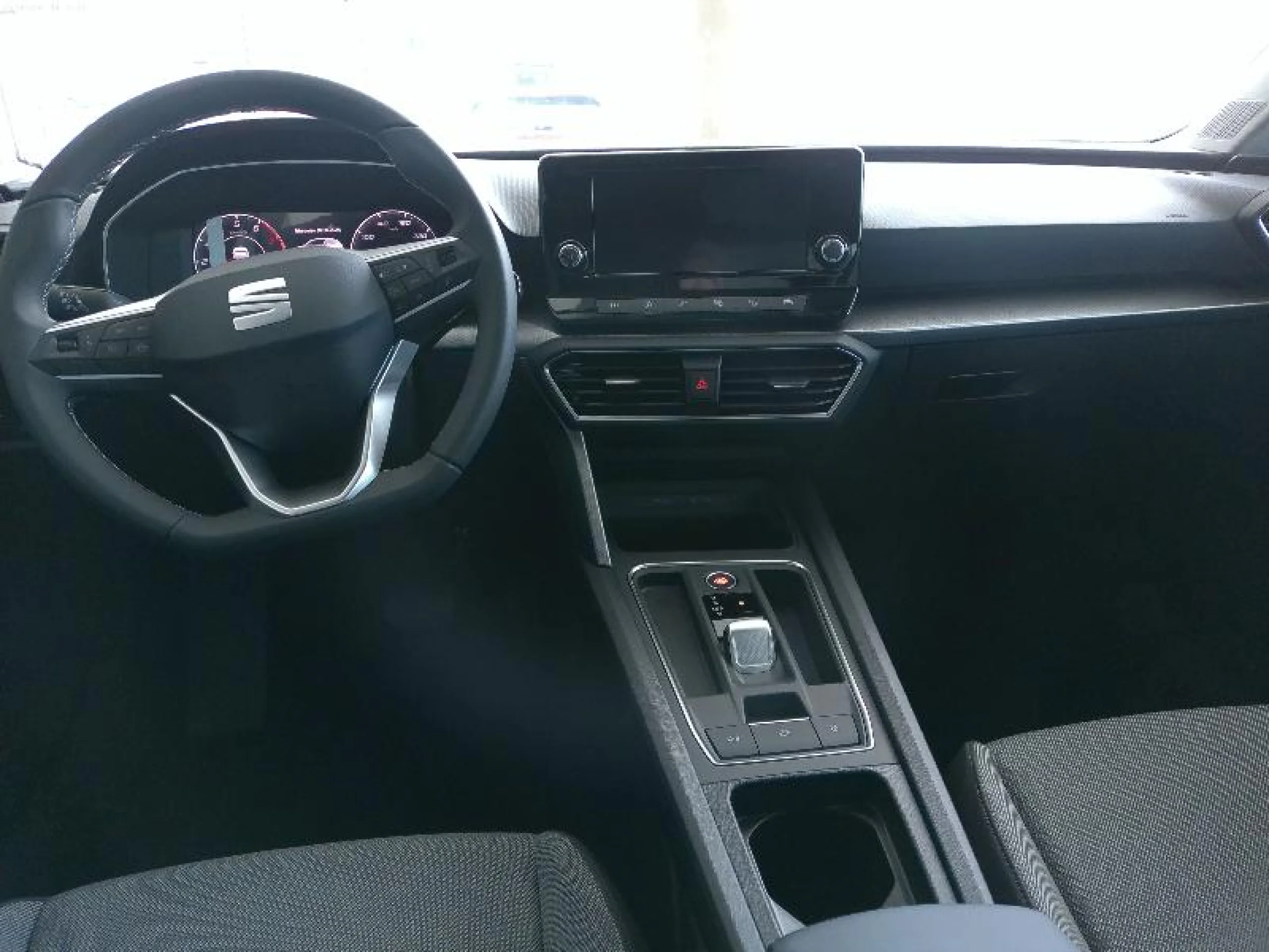 SEAT NUEVO LEON 1.5 ETSI 110KW DSG S&S STYLE SPECIAL ED - Foto 4