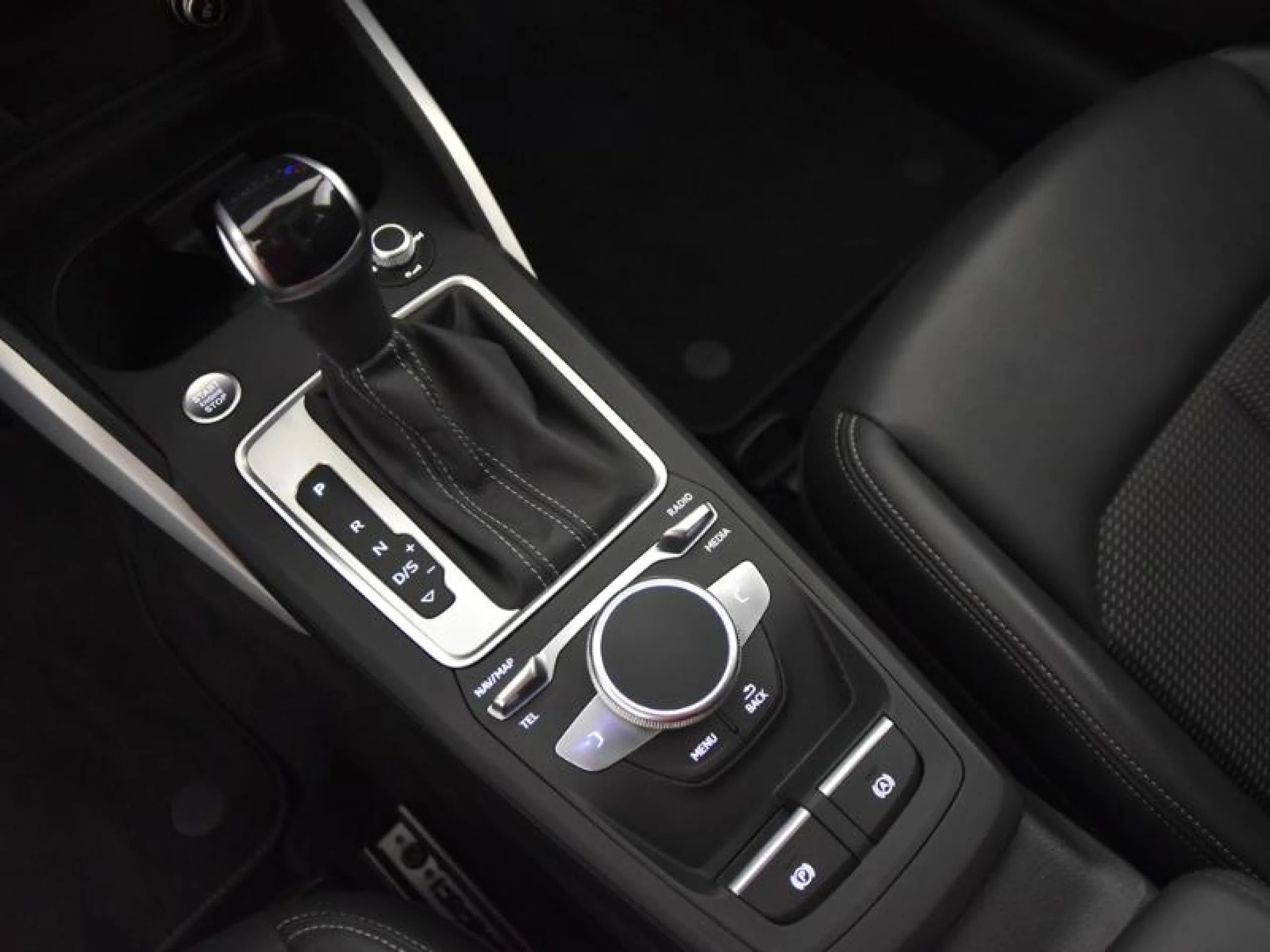 AUDI Q2 ADRENALIN 35 TDI 110KW (150CV) S TRONIC - Foto 12