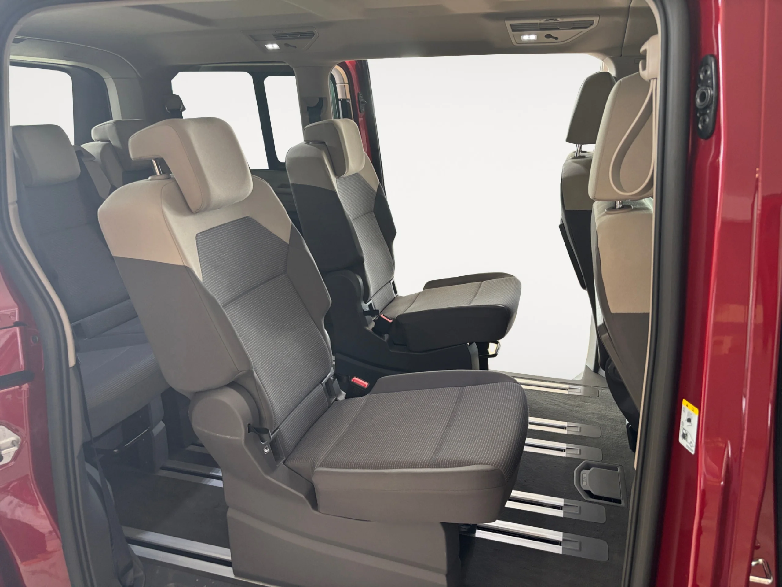 VOLKSWAGEN Multivan 2.0 TDI 110KW (150CV) DSG B.CORTA - Foto 6