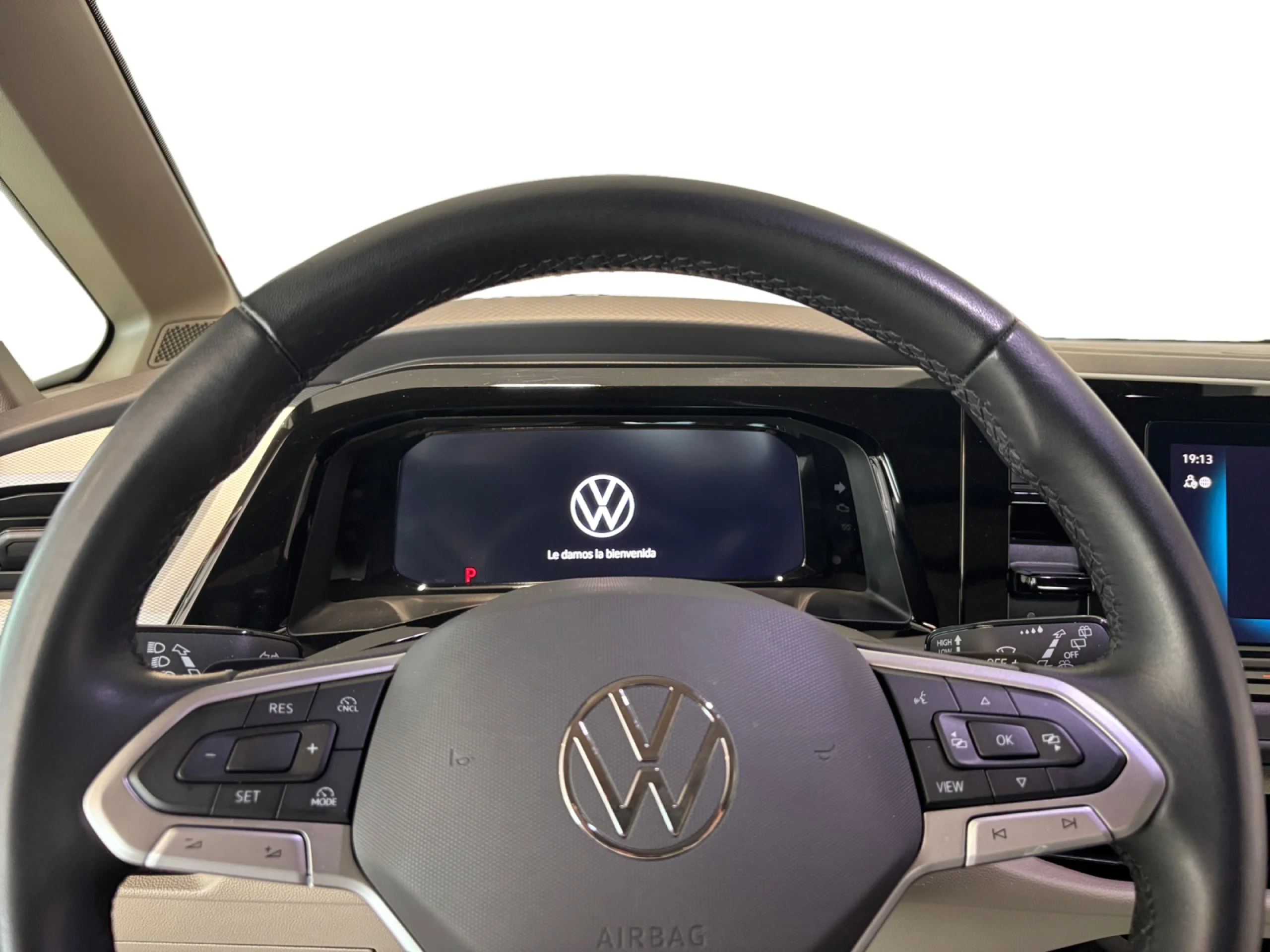 VOLKSWAGEN Multivan 2.0 TDI 110KW (150CV) DSG B.CORTA - Foto 9