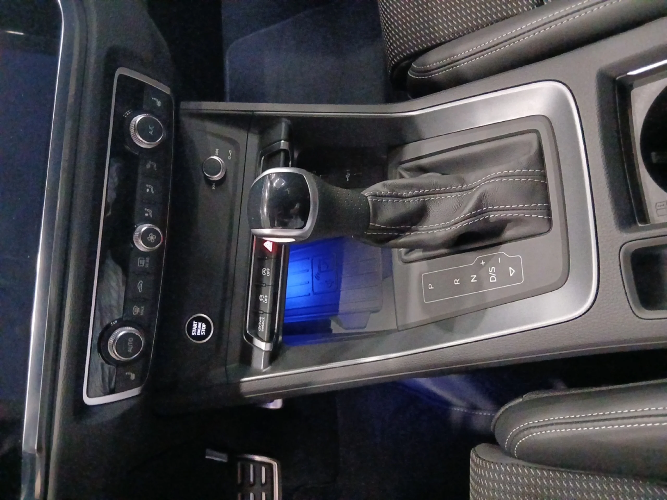 AUDI Q3 BLACK LINE 35 TFSI 110KW (150CV) S TRON - Foto 14