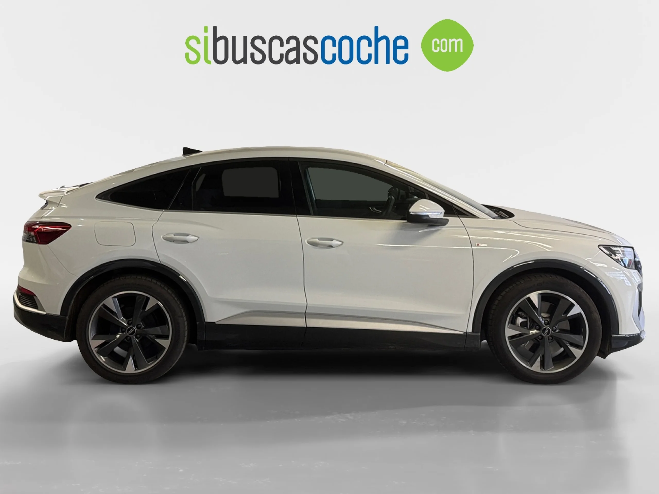 AUDI Q4 Q4 SPORTBACK GENUINE EDITION 45 E TRON  210,00 KW 77,0 KWH - Foto 3