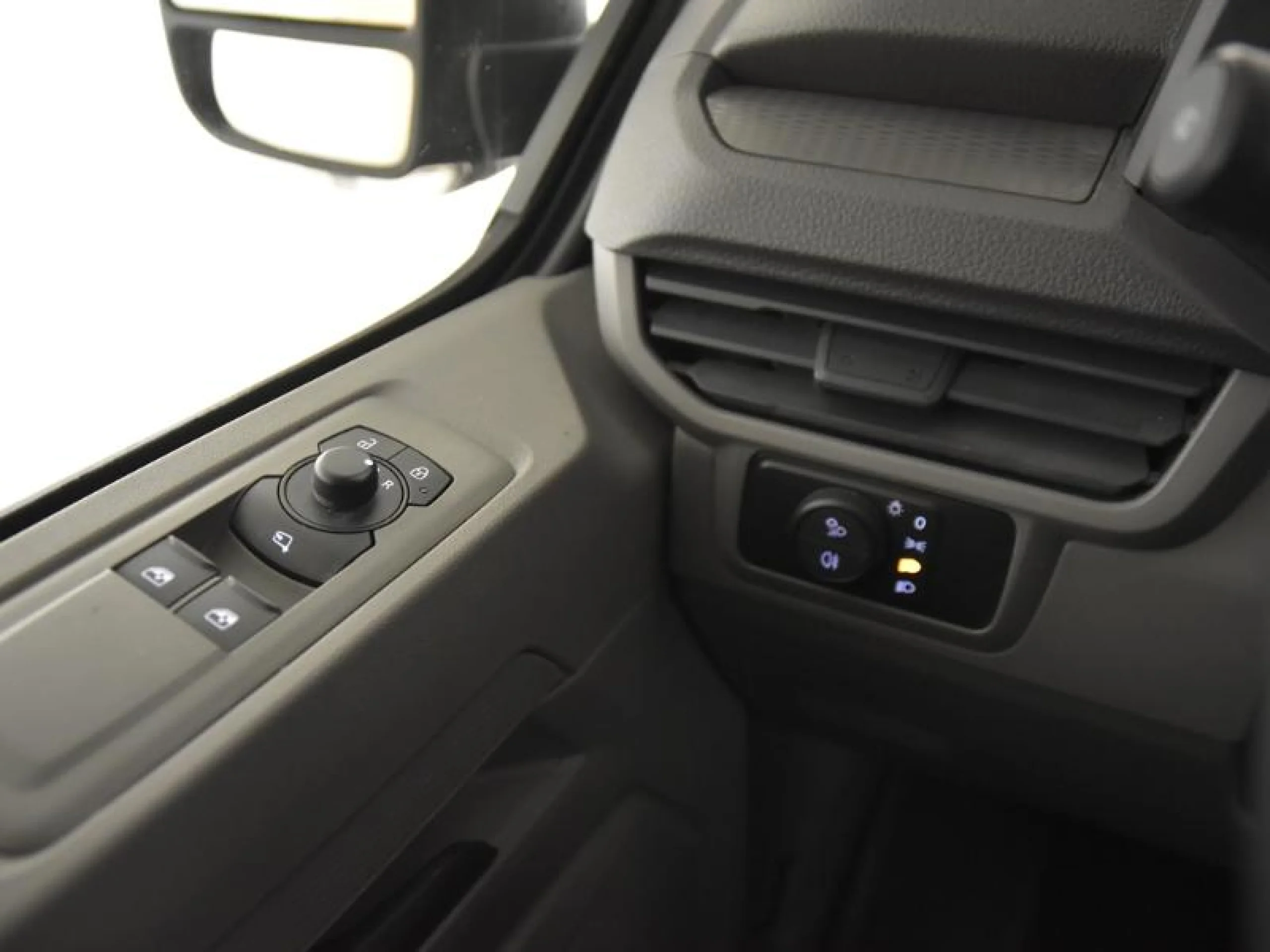 VOLKSWAGEN CARAVELLE CORTA 2.0 TDI 110 KW (150 CV) AUT 8 VEL - Foto 16