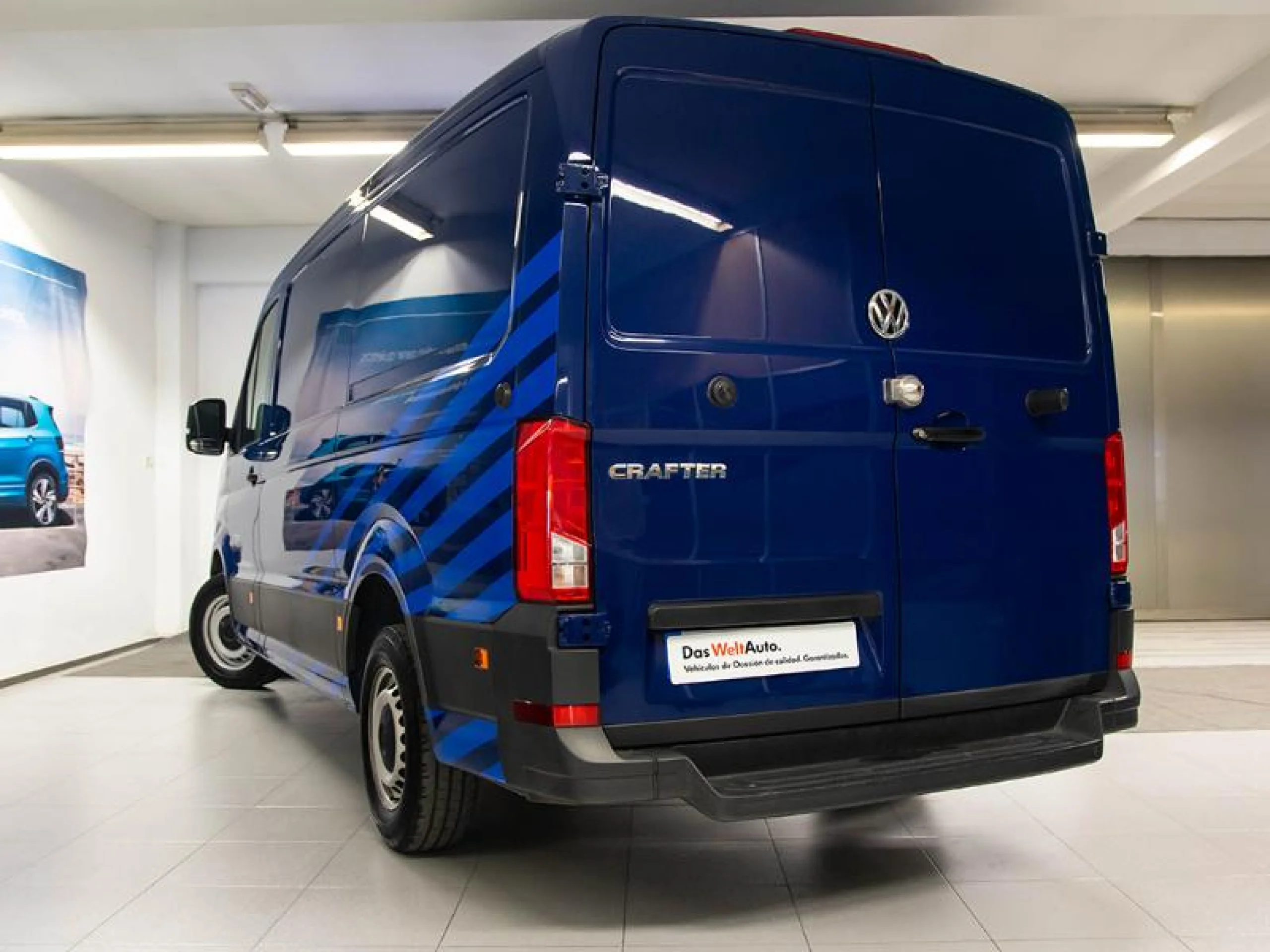 VW COMERCIALES Crafter CRAFTER 30 FURGSN MRW BATALLA MEDIA L3H2 2.0 TDI FWD 103 KW (140 CV) 6 VEL. 3000 KG - Foto 2