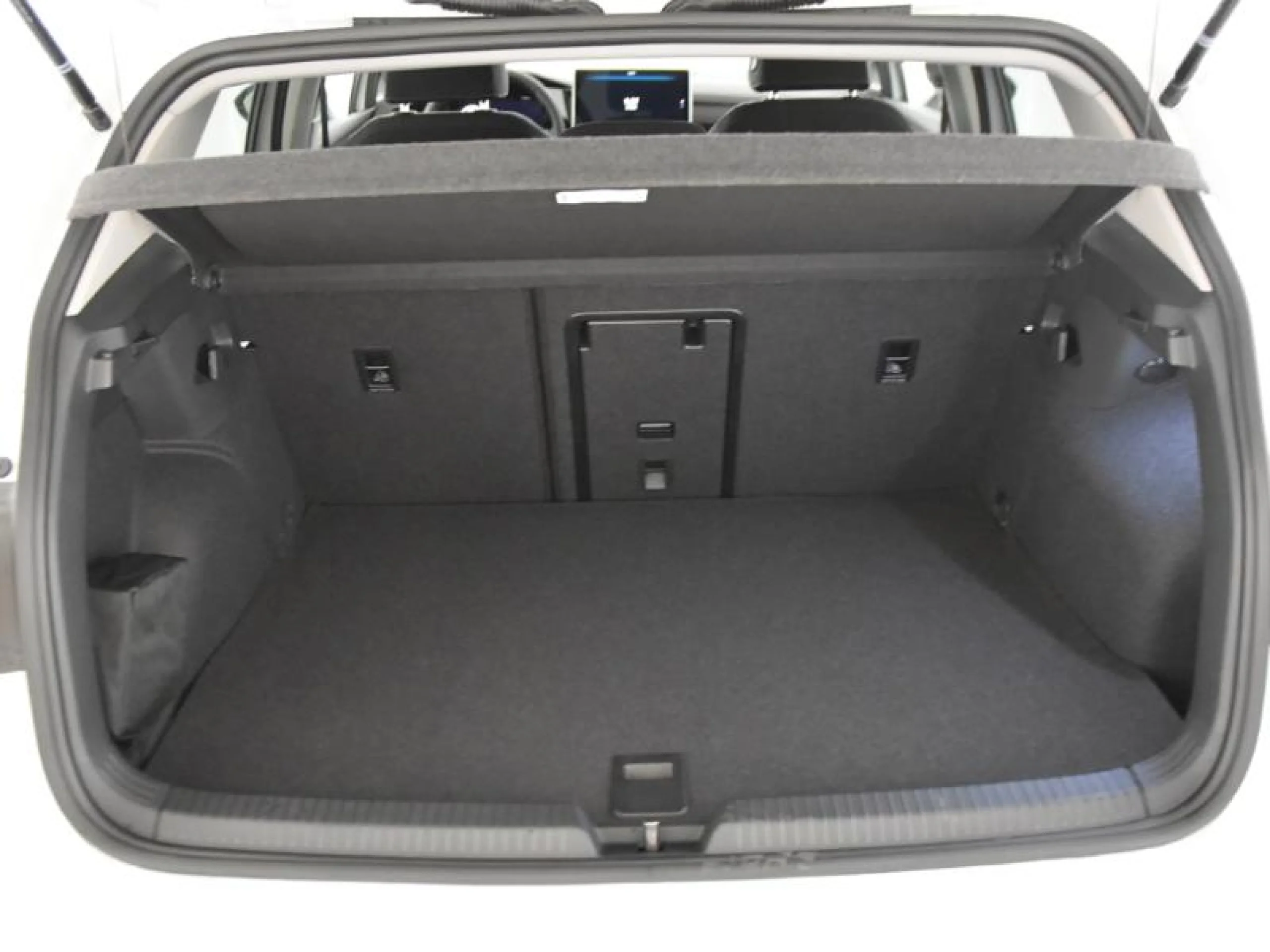 VOLKSWAGEN GOLF GOLF MATCH 1.5 TSI EHYBRID 110 KW (150 CV) / 85 KW (115 CV)  AUTOMÁTICO DSG 6 VEL. - Foto 7