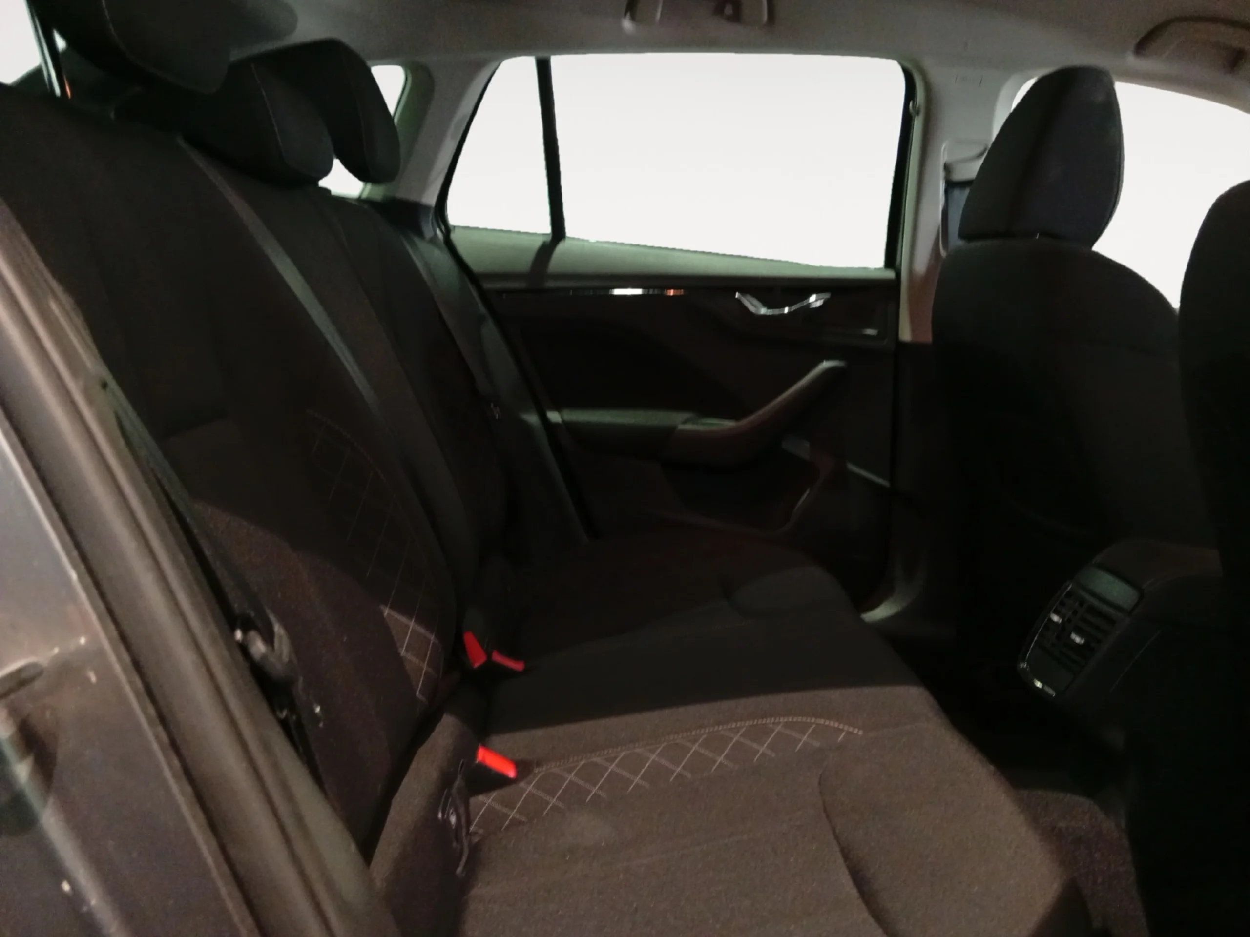 SKODA SCALA 1.0 TSI 81KW (110 CV) AMBITION - Foto 4