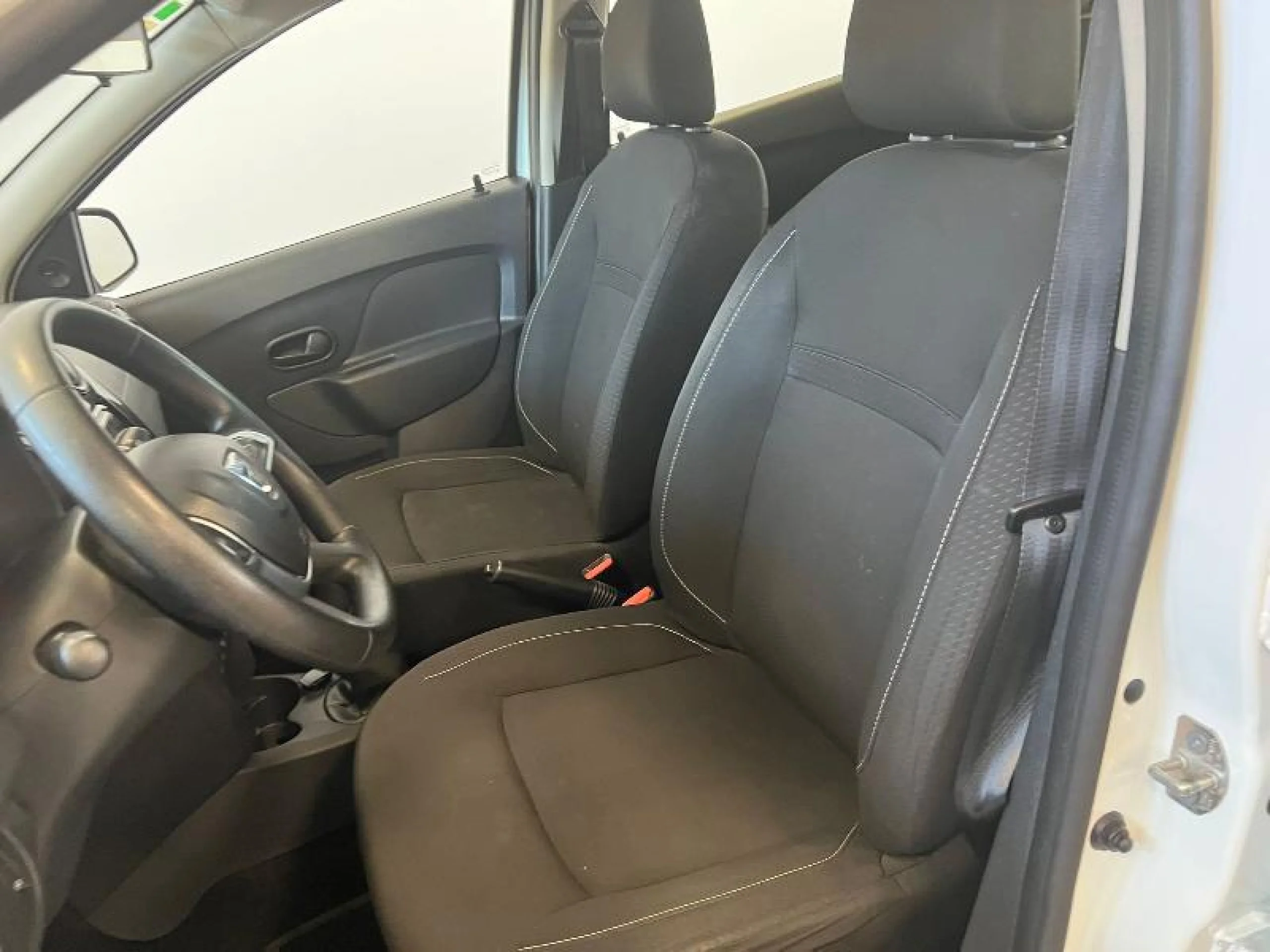 DACIA SANDERO ESSENTIAL 1.0 55KW (75CV)   18 - Foto 5