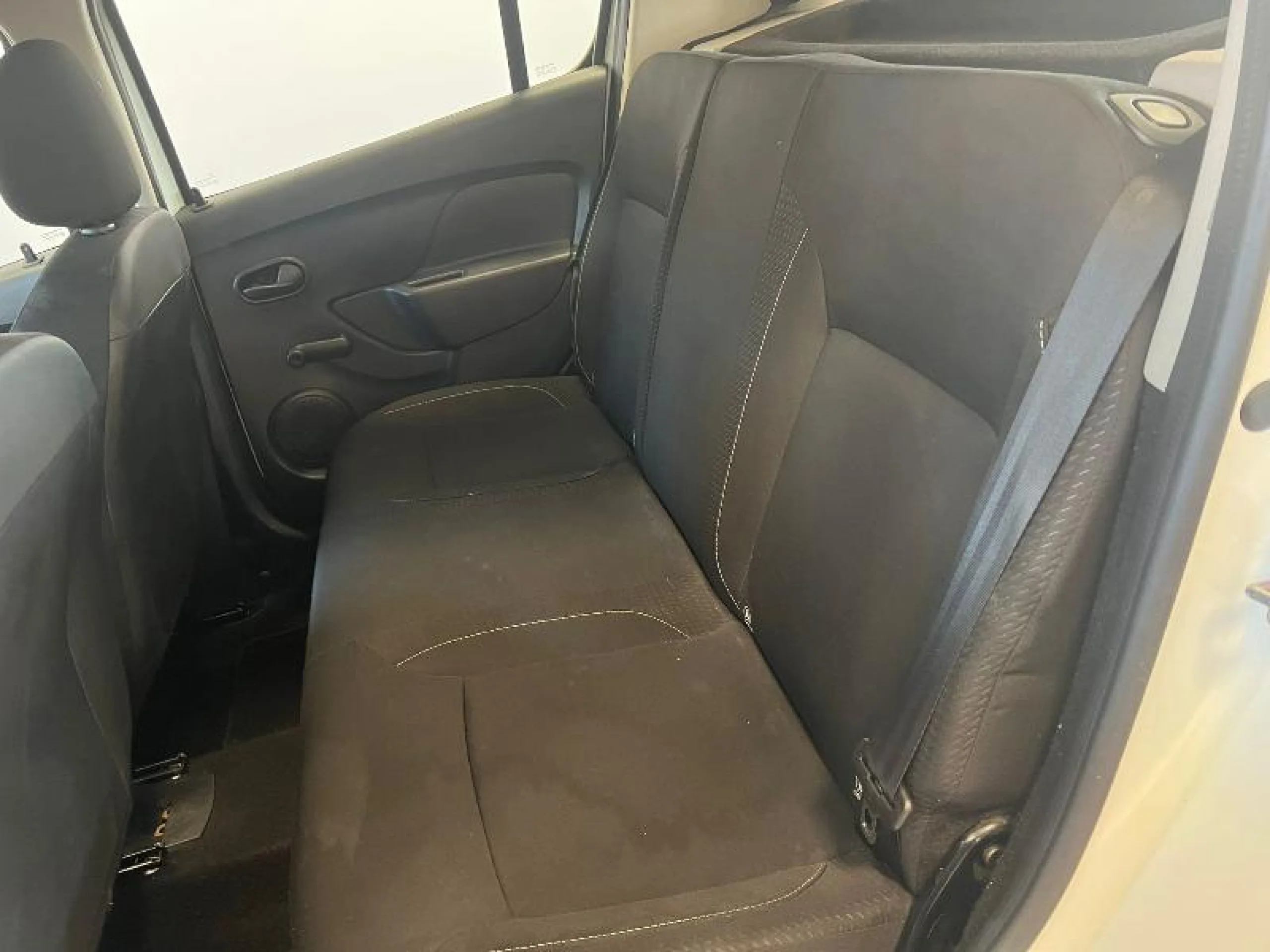 DACIA SANDERO ESSENTIAL 1.0 55KW (75CV)   18 - Foto 6