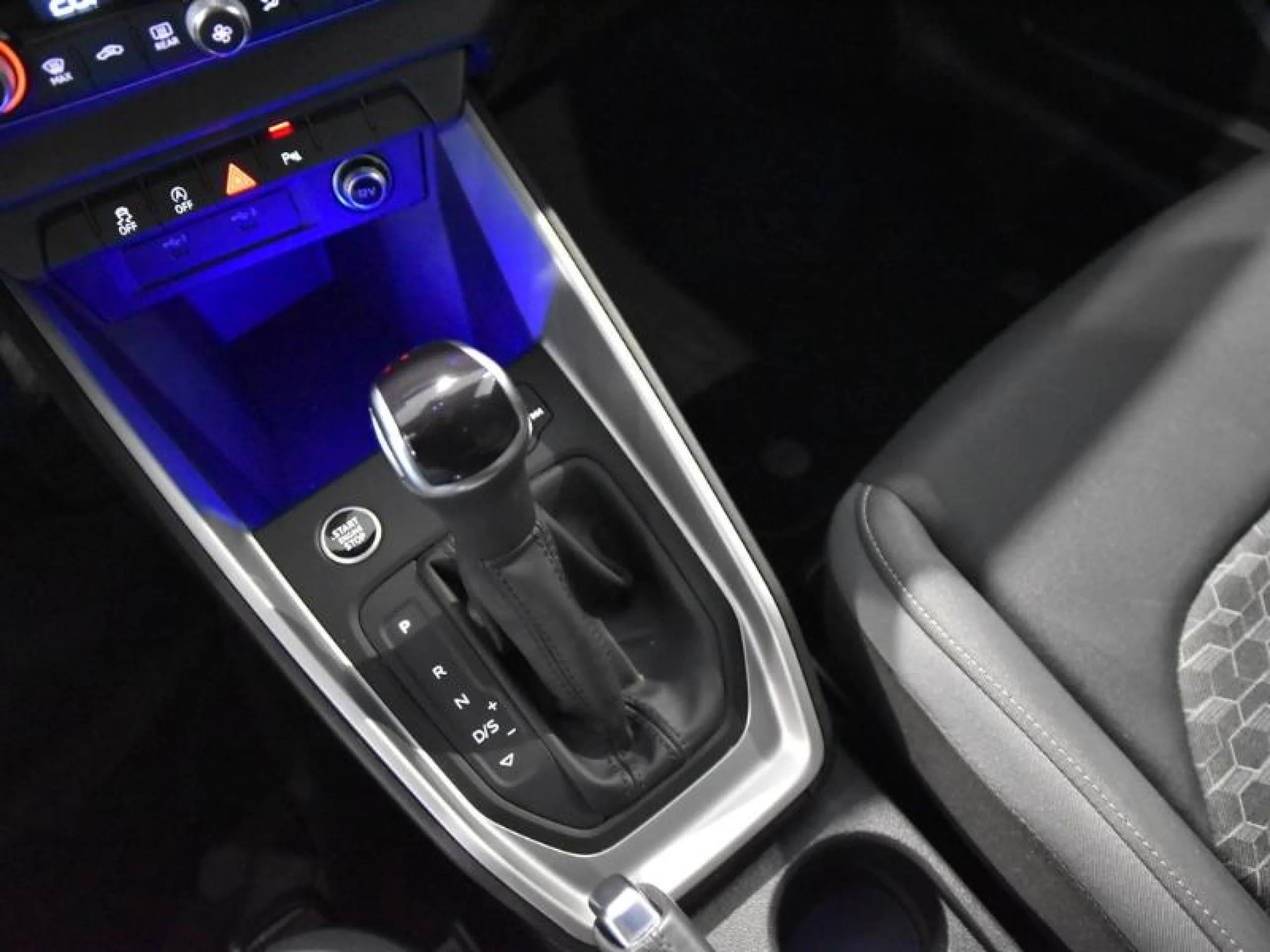 AUDI A1 SPORTBACK ADRENALIN 30 TFSI 85KW S TRON - Foto 10