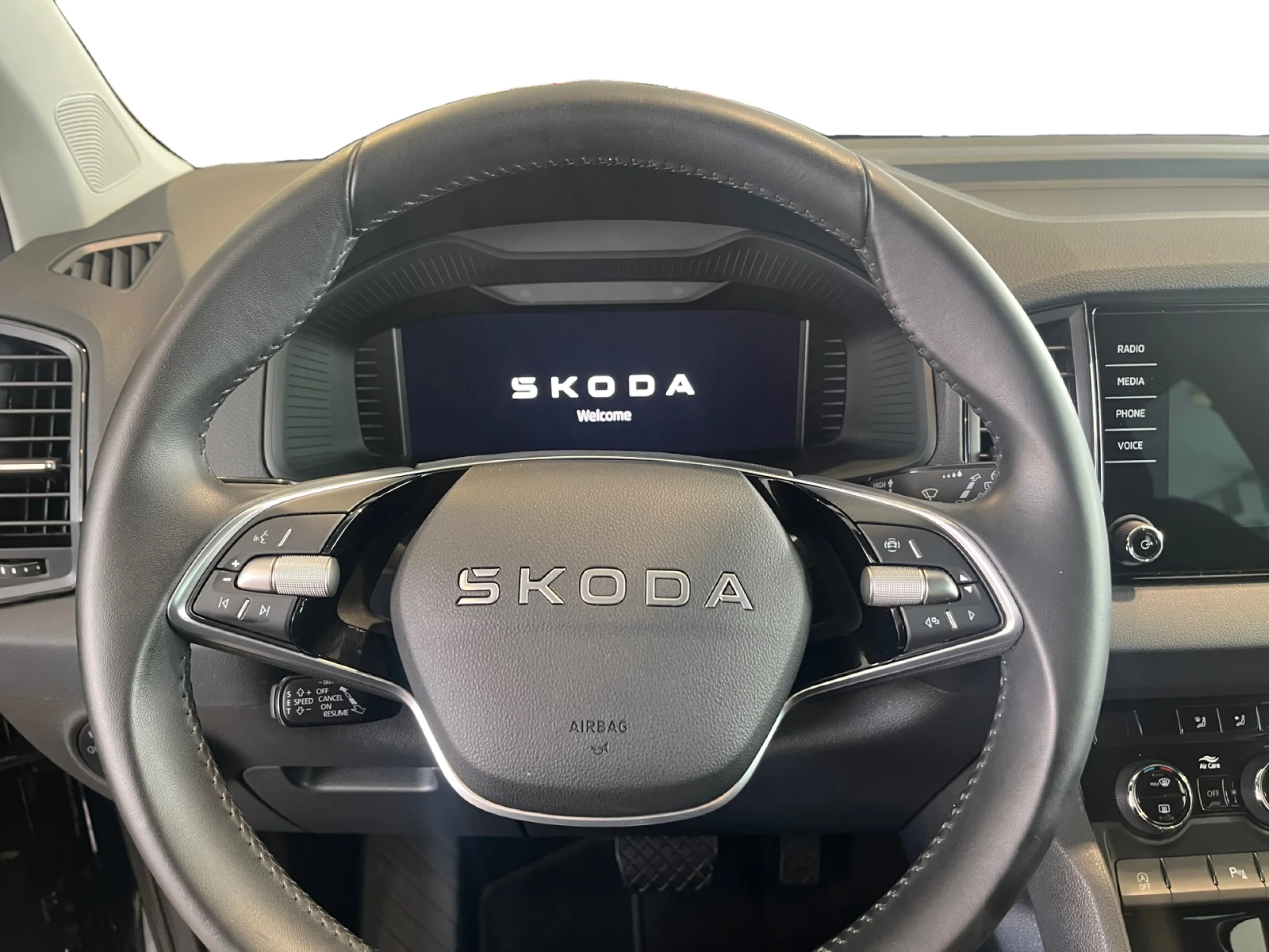 SKODA KAROQ 1.5 TSI 110KW (150CV) DSG ACT SELECTION - Foto 9