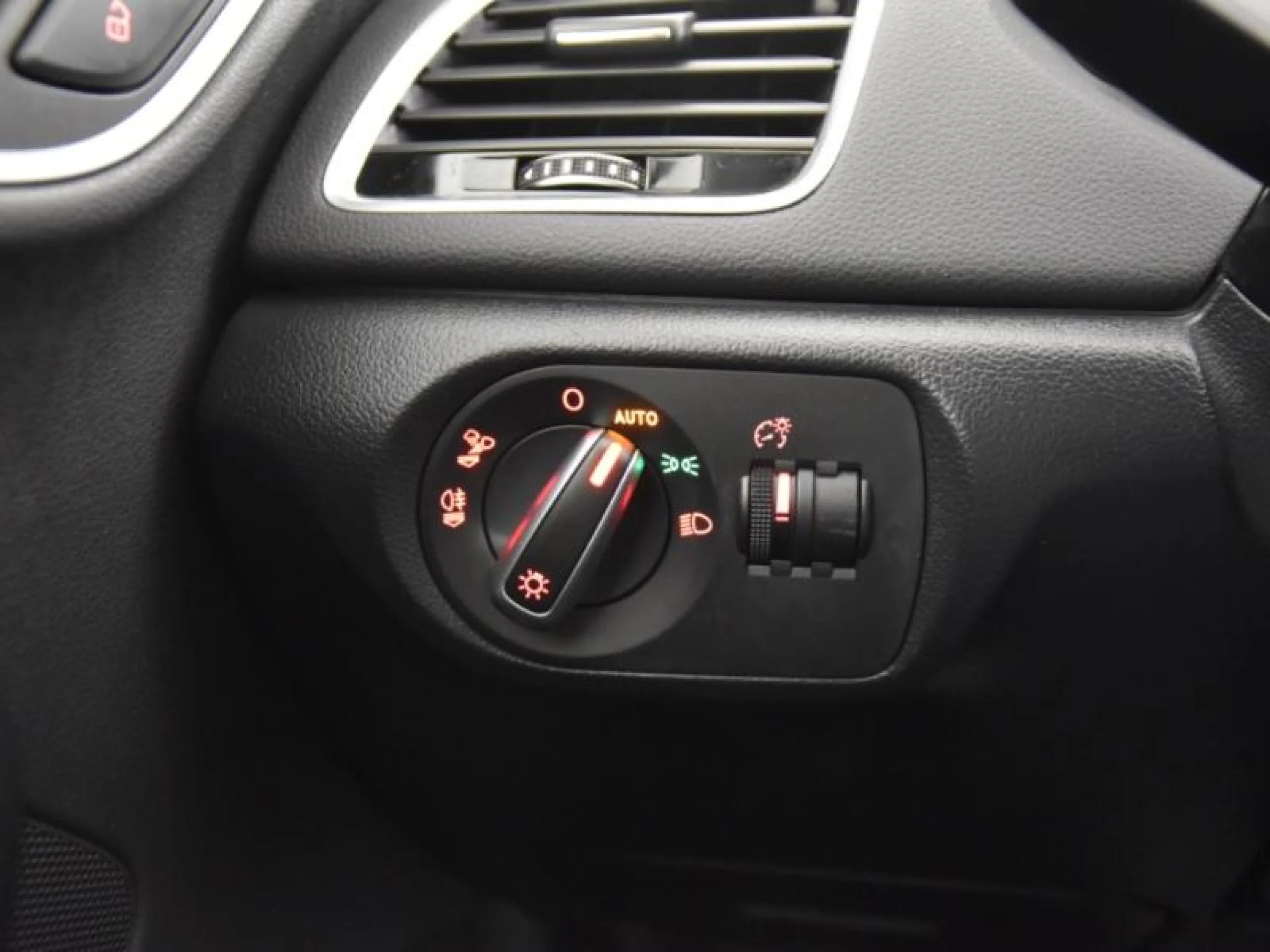AUDI Q3 SPORT ED 2.0 TDI 110KW (150CV) QUAT S TR - Foto 19