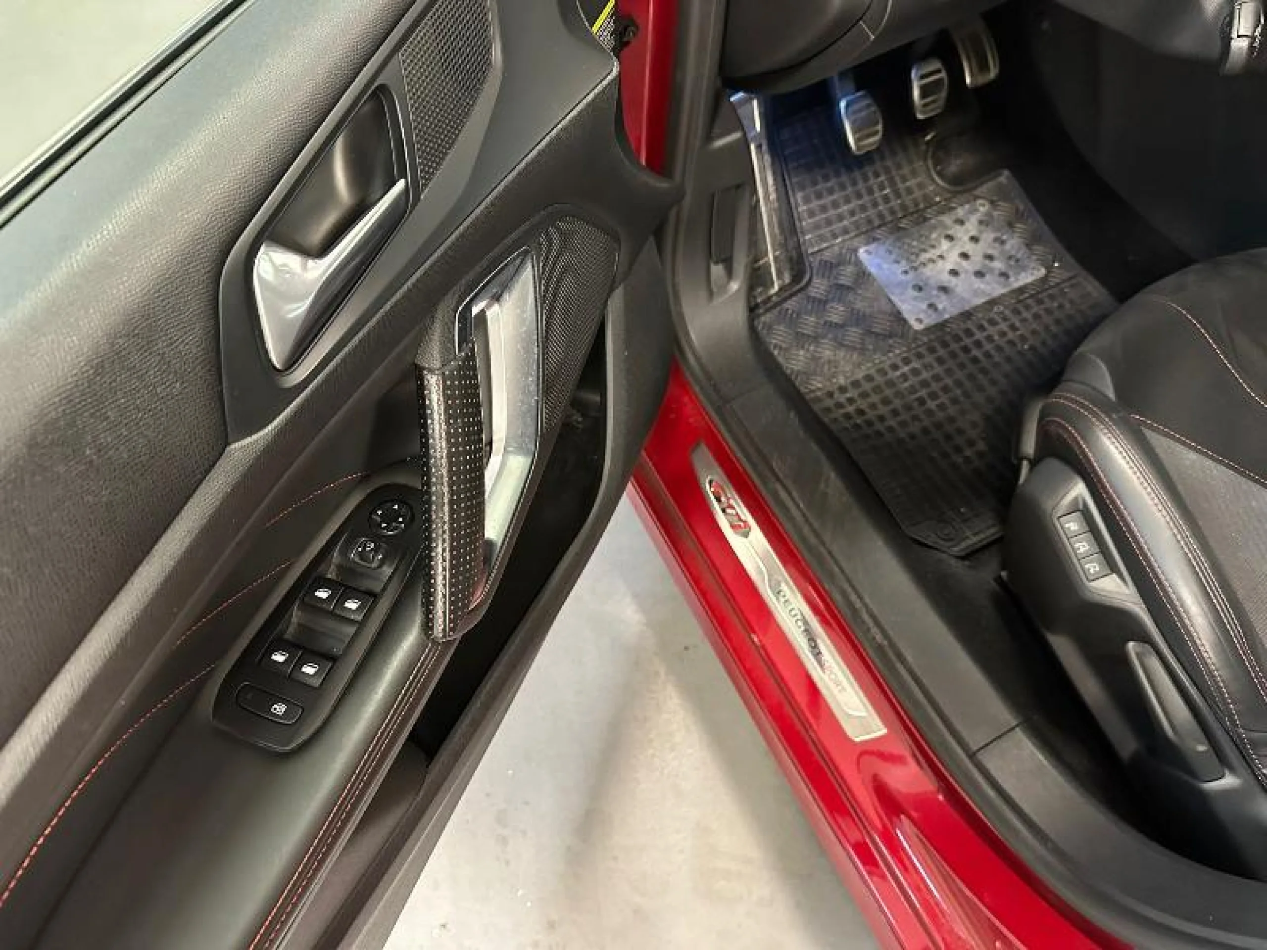 PEUGEOT 308 1.6 GTI 250CV - Foto 13
