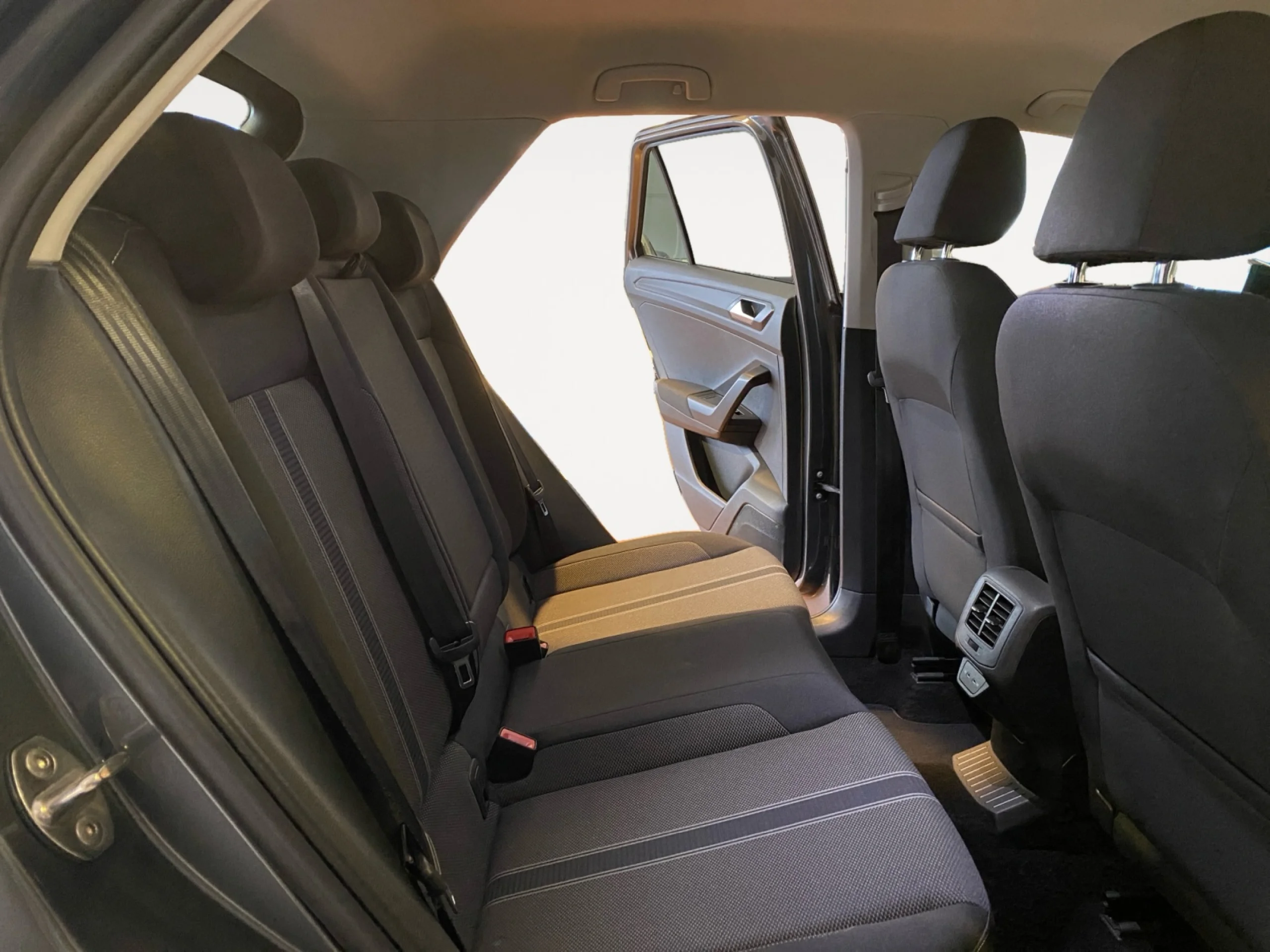 VOLKSWAGEN T ROC ADVANCE STYLE 1.0 TSI 81KW (110CV) - Foto 6