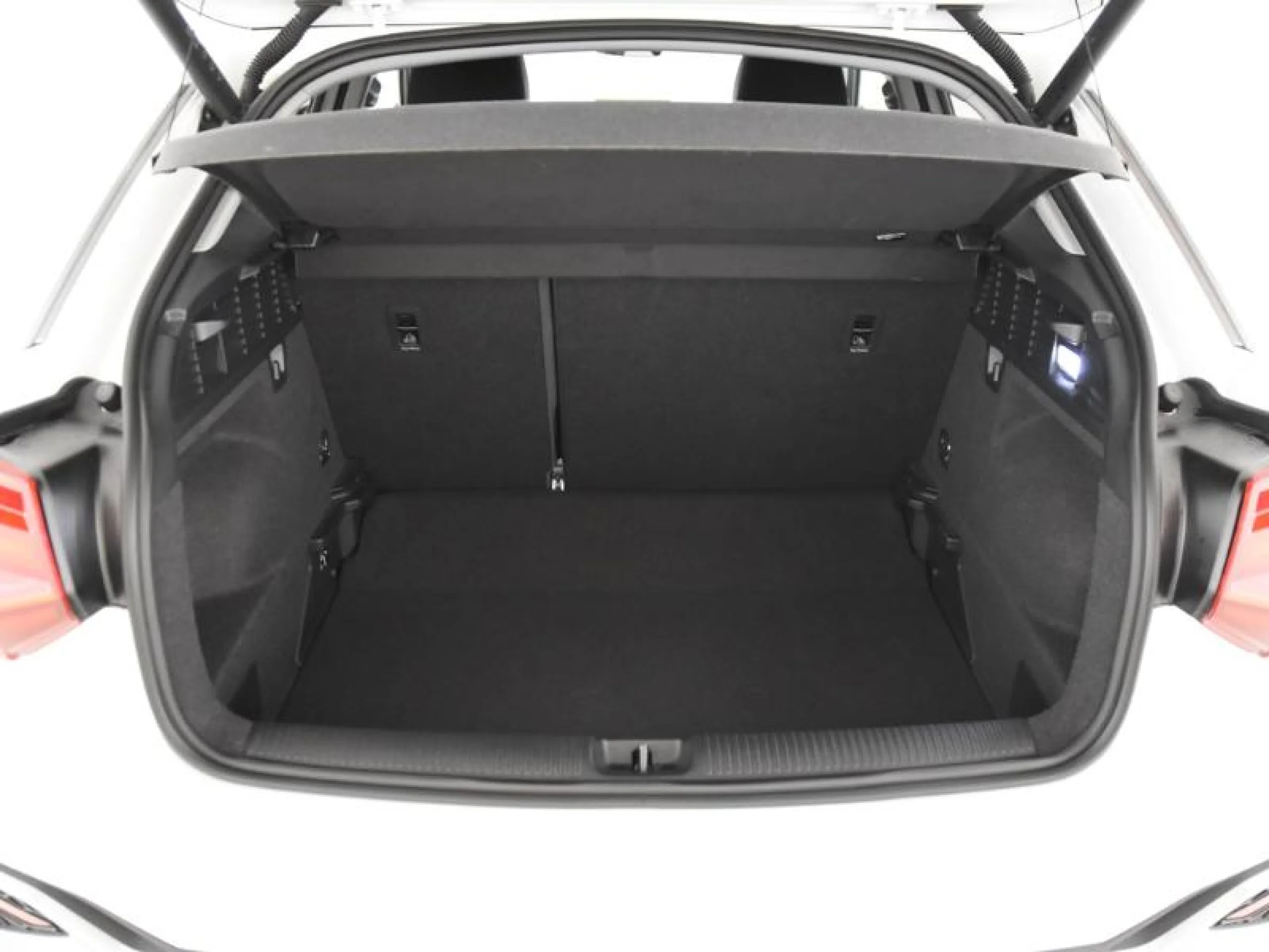 AUDI Q2 S LINE 30 TFSI 85KW (116CV) - Foto 7