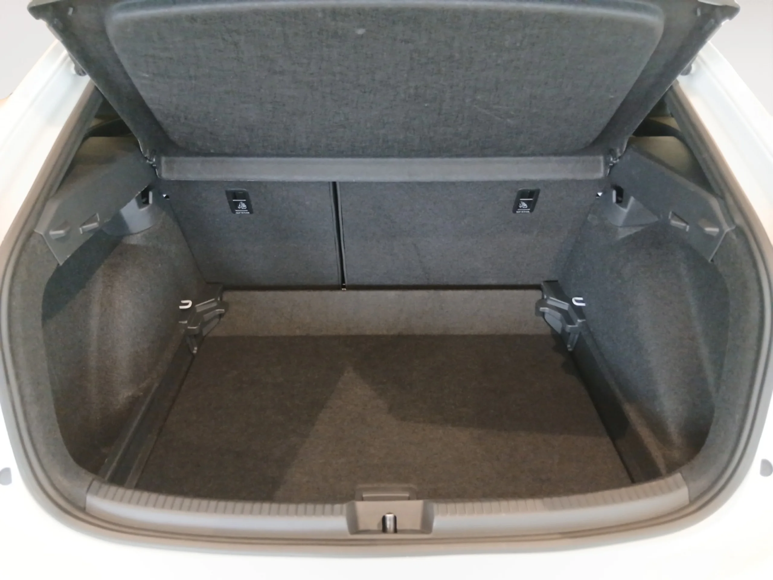 VOLKSWAGEN TAIGO TAIGO R LINE 1.0 TSI 85 KW (115 CV )  AUTOM TICO DSG 7 VEL. - Foto 7