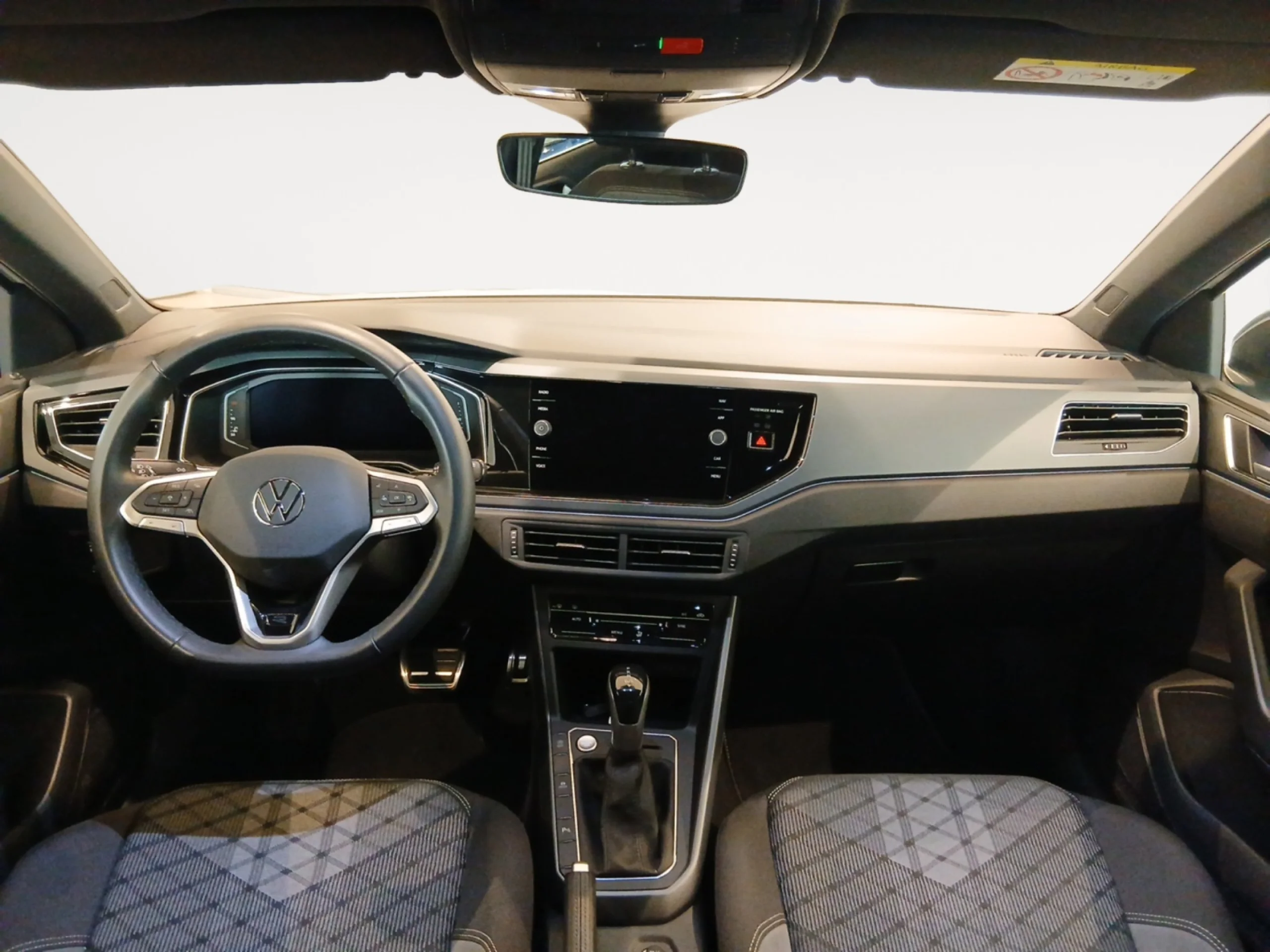 VOLKSWAGEN TAIGO TAIGO R LINE 1.0 TSI 85 KW (115 CV )  AUTOM TICO DSG 7 VEL. - Foto 4