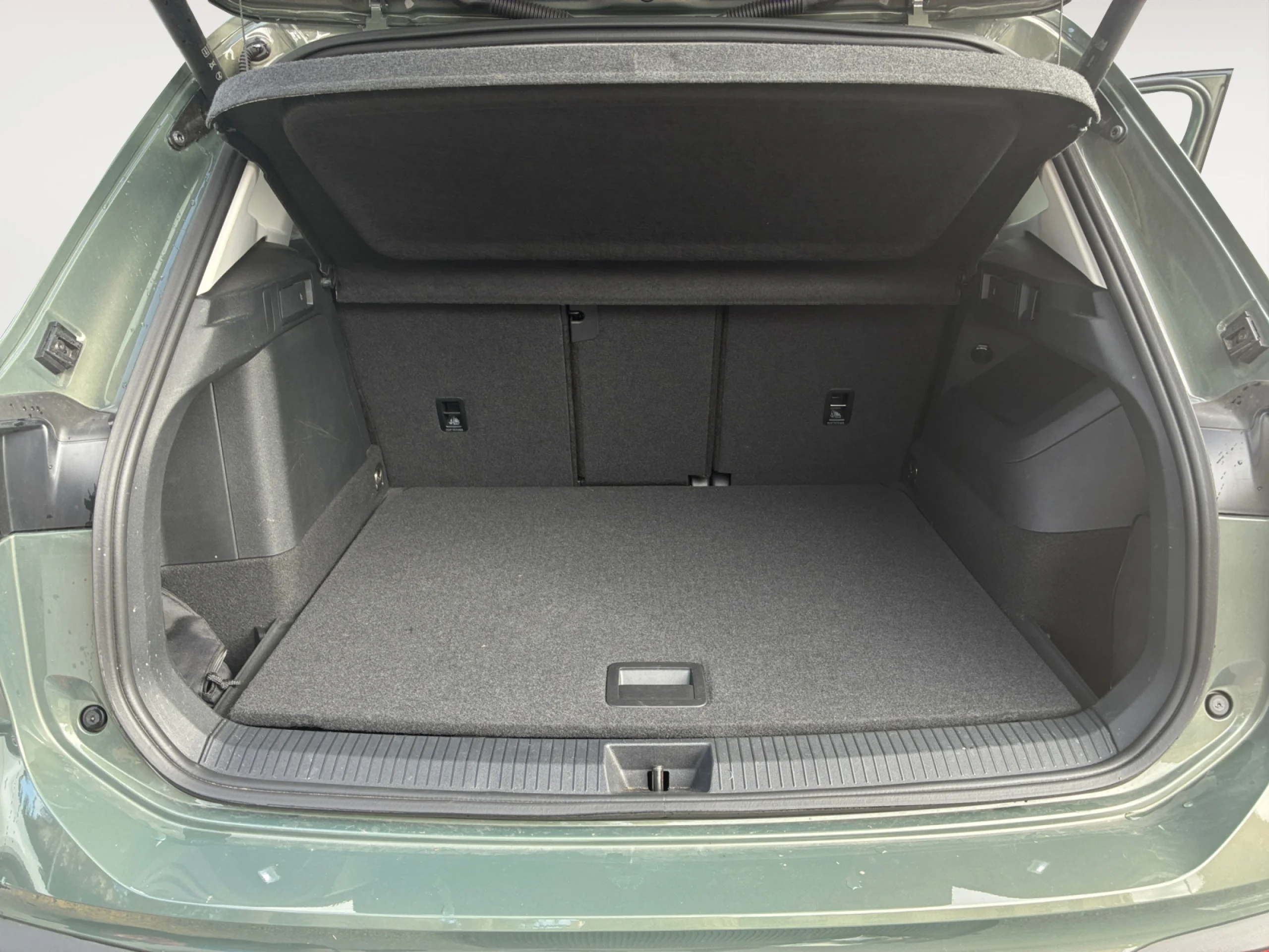 VOLKSWAGEN TIGUAN ··MÁS·· 1.5 TSI EHYBRID 150KW (204CV) DSG - Foto 7