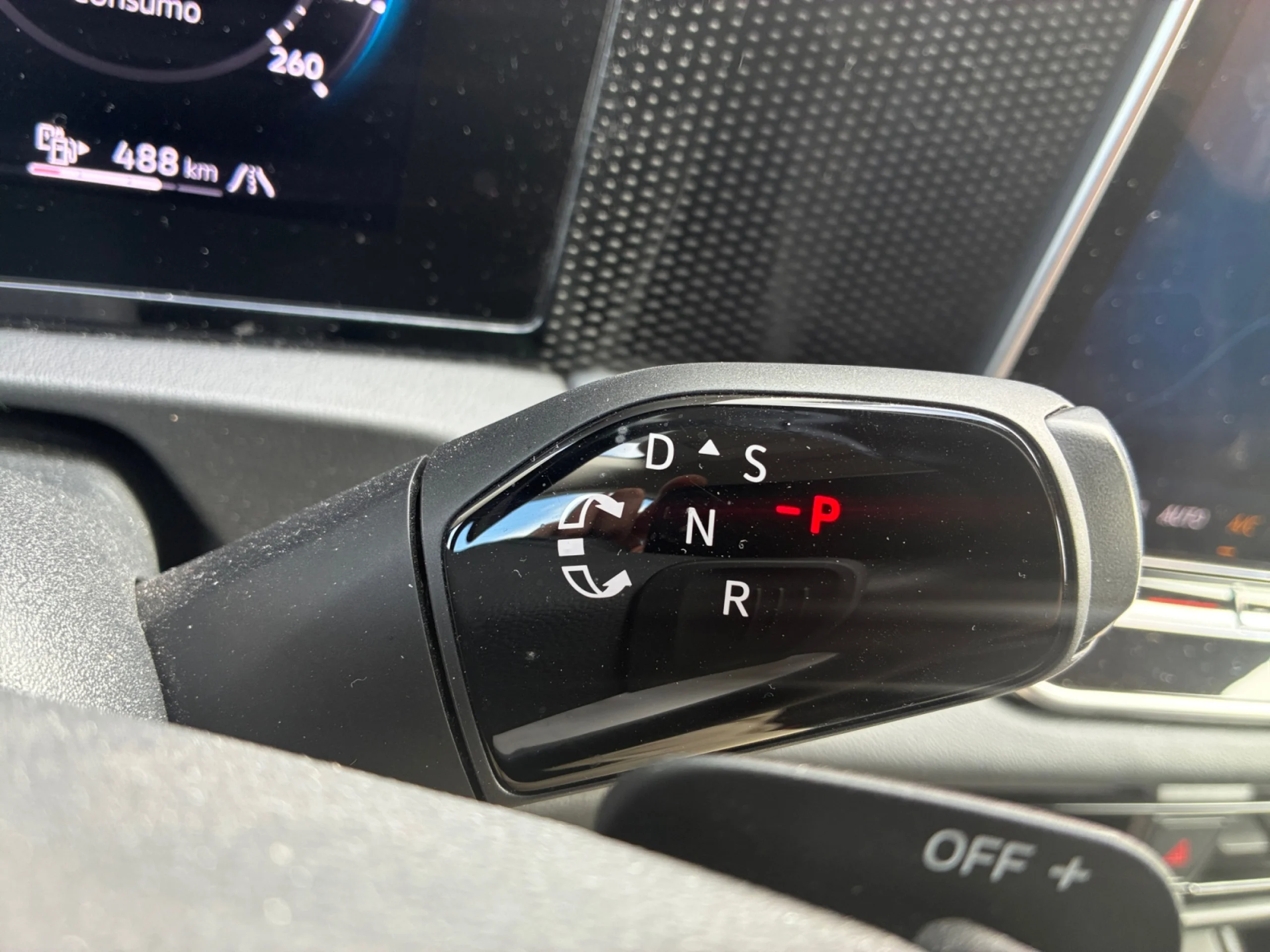 VOLKSWAGEN TIGUAN ··MÁS·· 1.5 TSI EHYBRID 150KW (204CV) DSG - Foto 17