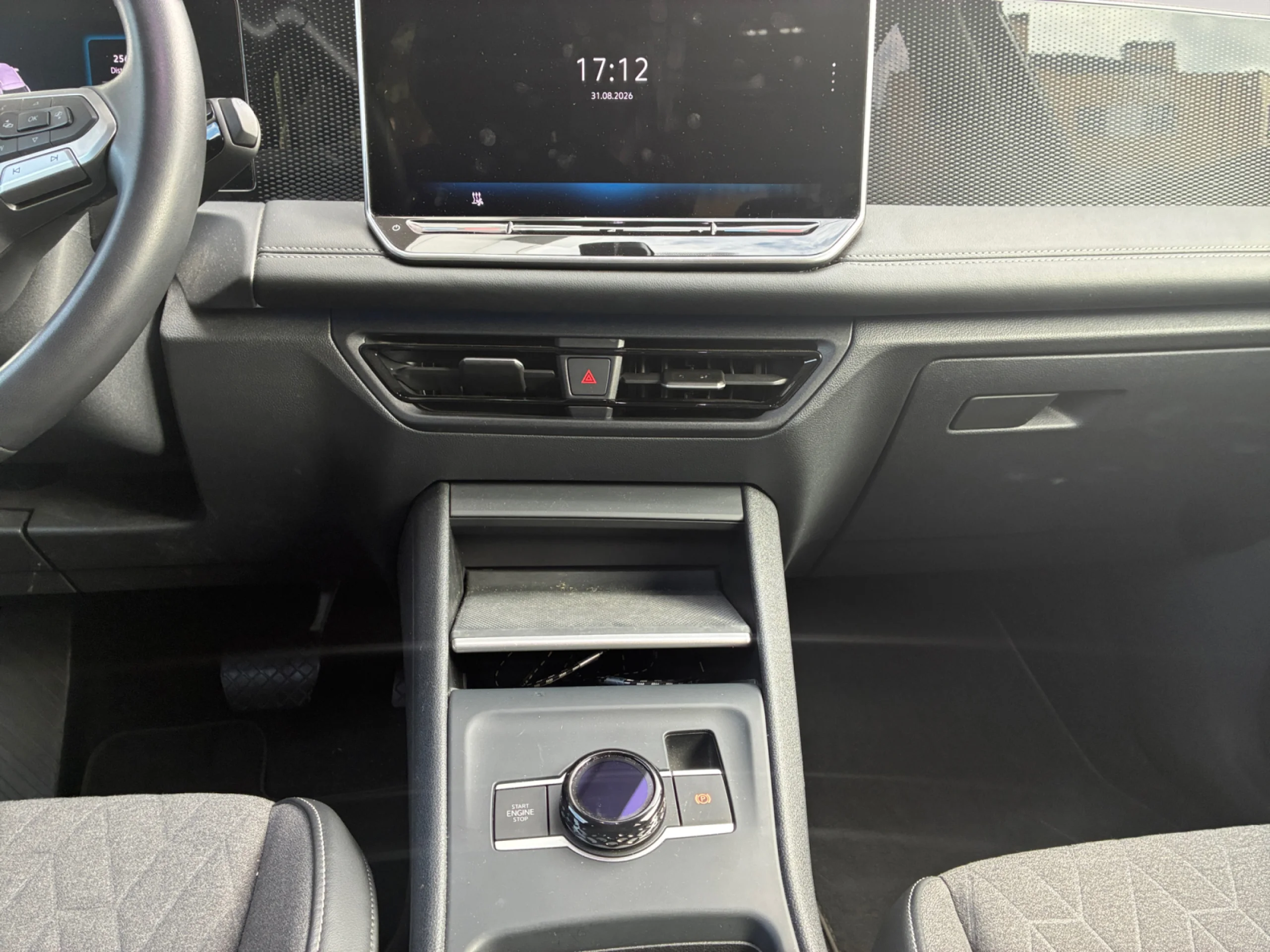 VOLKSWAGEN TIGUAN ··MÁS·· 1.5 TSI EHYBRID 150KW (204CV) DSG - Foto 20