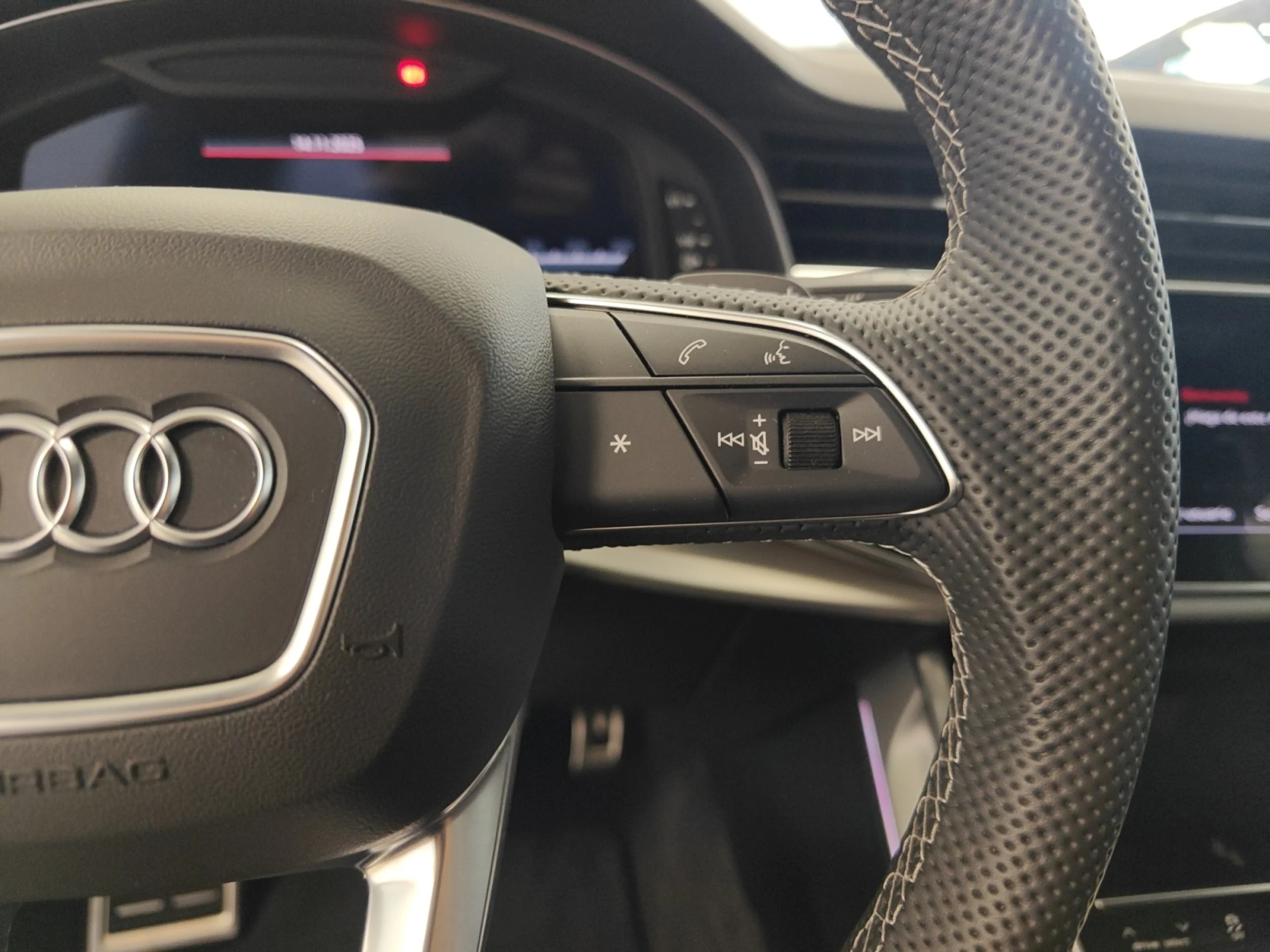 AUDI Q7 S LINE 50 TDI QUATTRO 210KW (286CV) TIPT - Foto 23