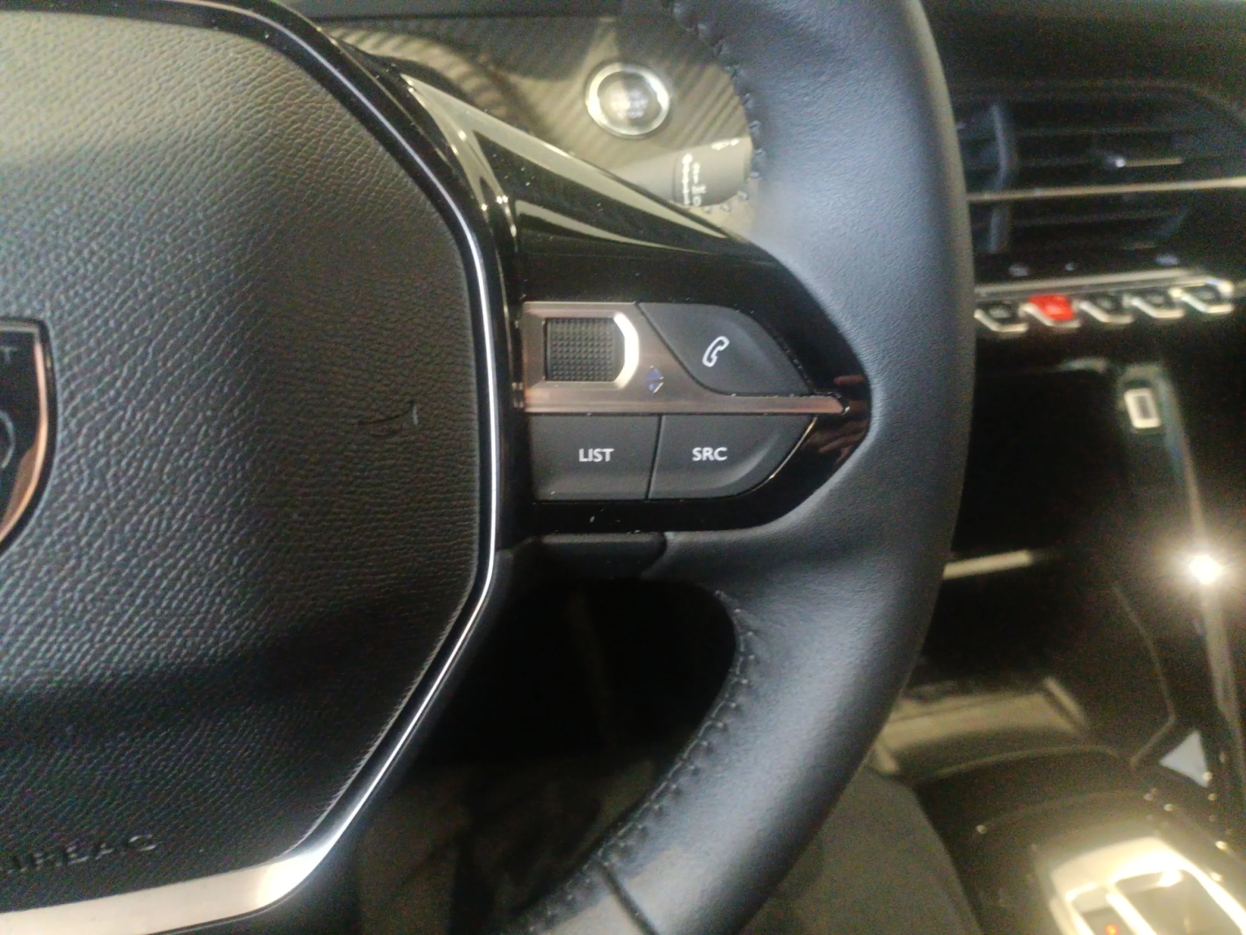 PEUGEOT 208 ALLURE HYBRID 110 EDCS6 - Foto 12