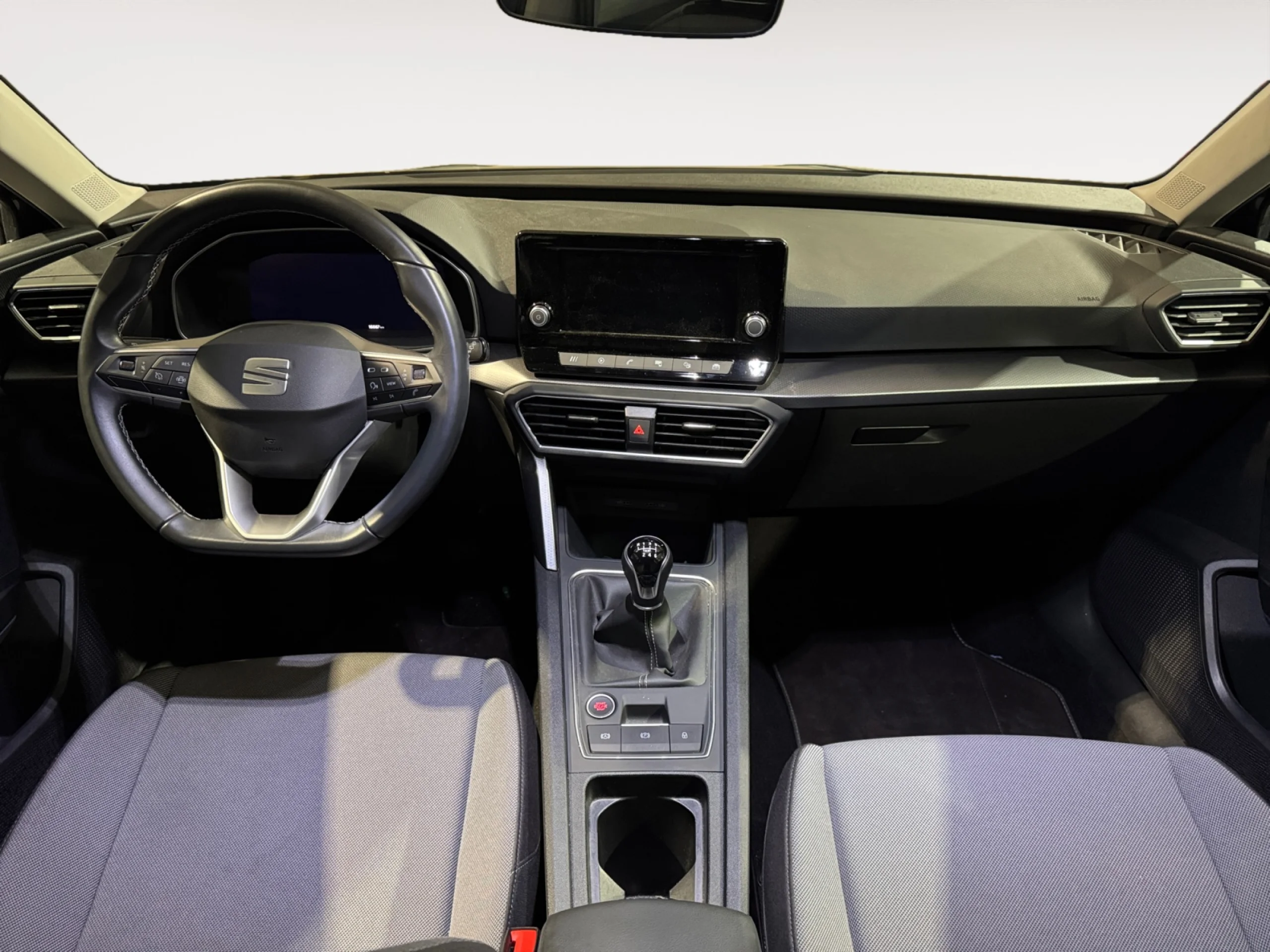 SEAT LEON 1.0 TSI 81KW S&S STYLE XS - Foto 4