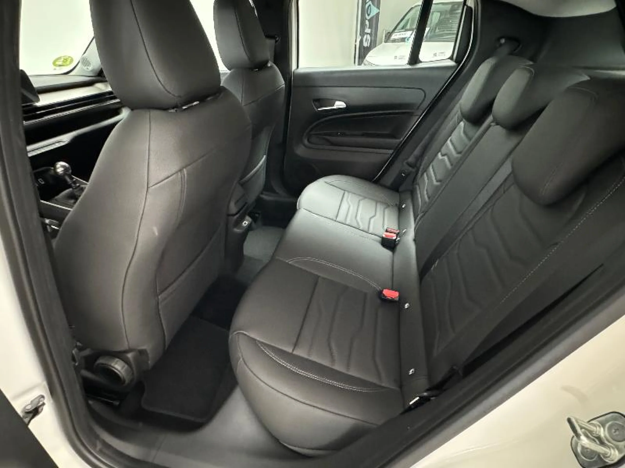 JEEP AVENGER 1.2 G 74KW (100CV) ALTITUDE - Foto 10