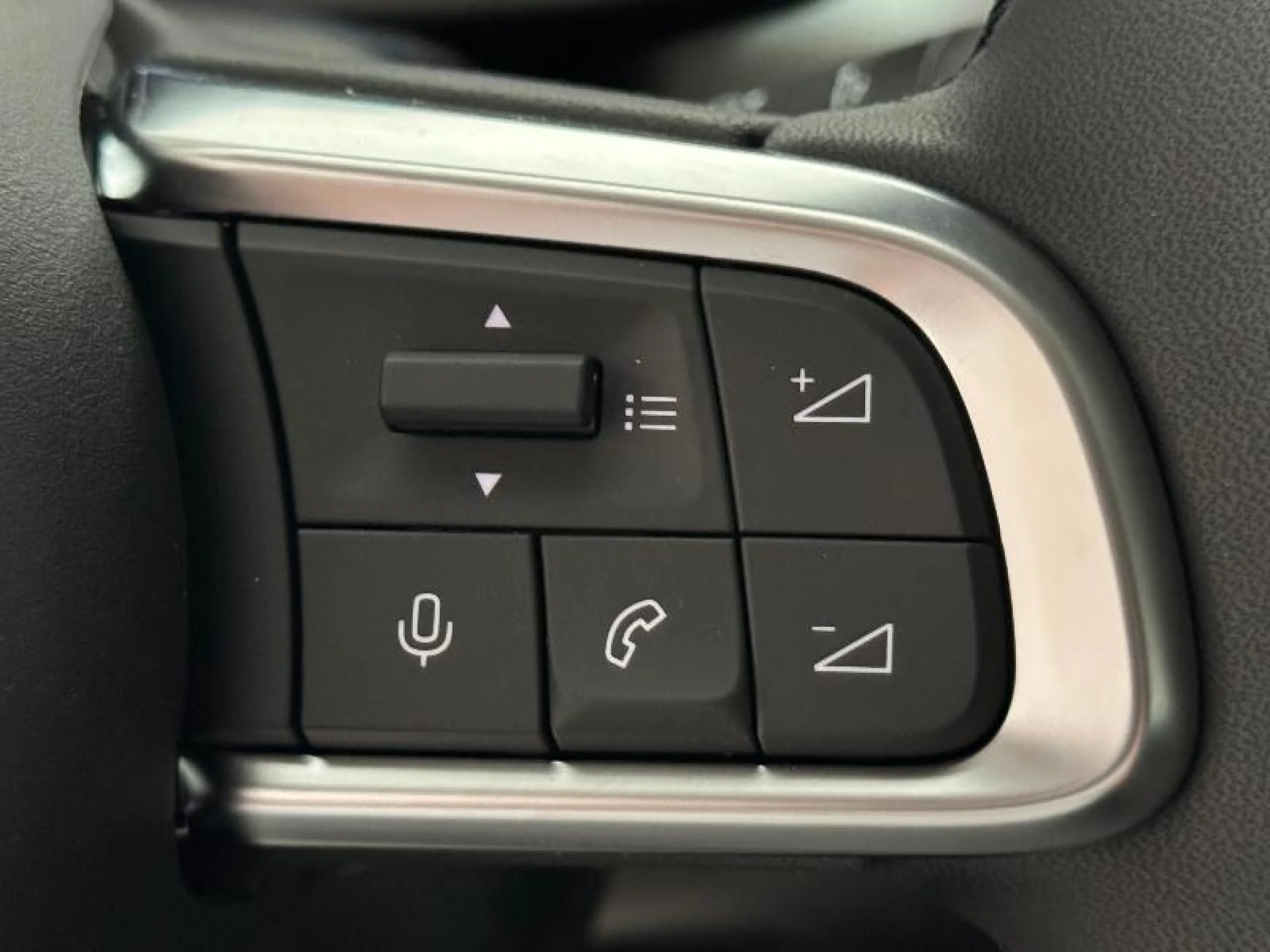 JEEP AVENGER 1.2 G 74KW (100CV) ALTITUDE - Foto 16