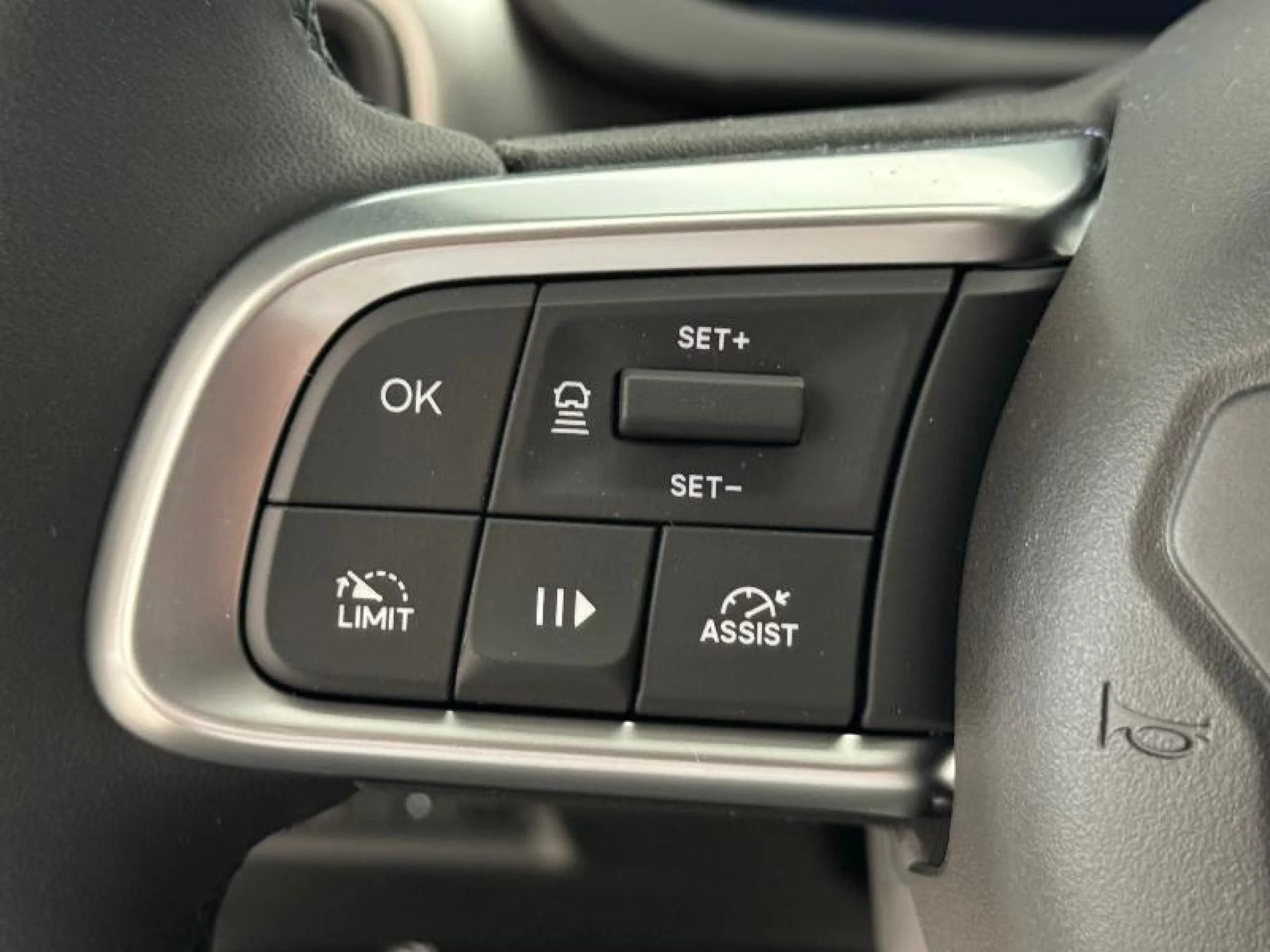 JEEP AVENGER 1.2 G 74KW (100CV) ALTITUDE - Foto 17