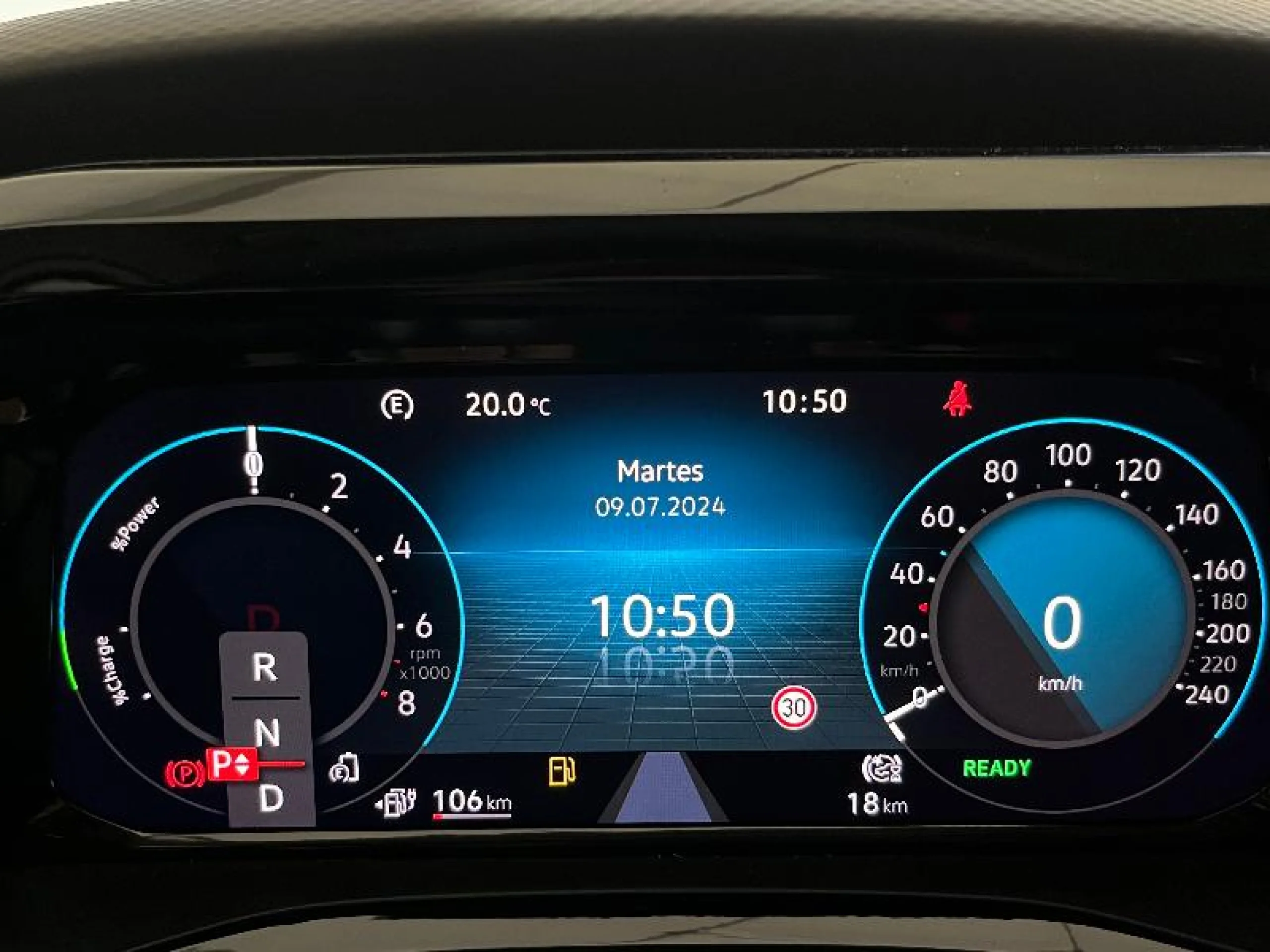 VW COMERCIALES Multivan MULTIVAN V0  MULTIVAN    1.4 EHYBRID COMBINADO: 160 KW (218 CV) DSG 6 VEL.    10,4 KWH - Foto 17