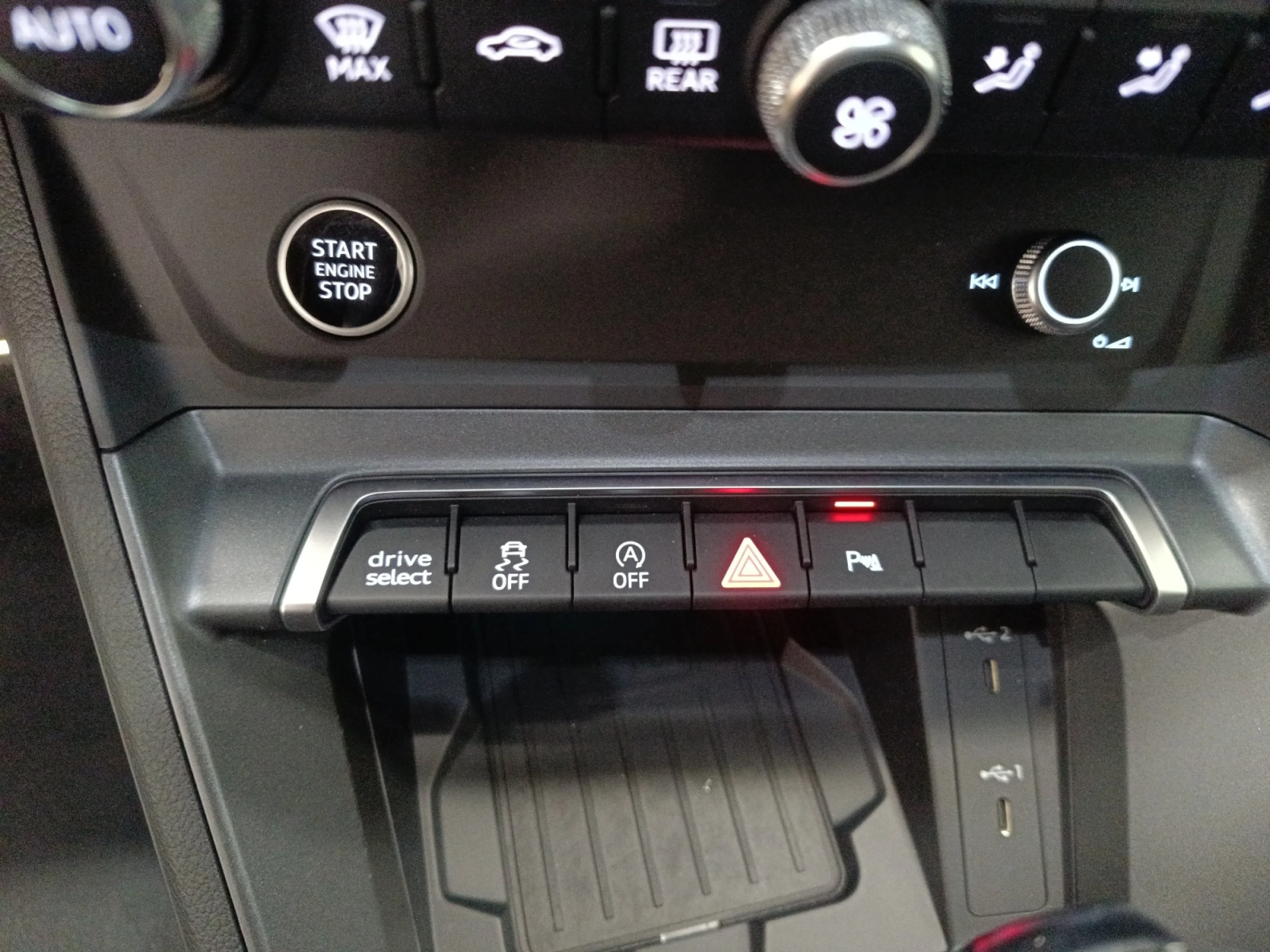 AUDI Q3 SPORTBACK BLACK LINE 35 TDI 110KW (150CV) S TRONIC - Foto 13