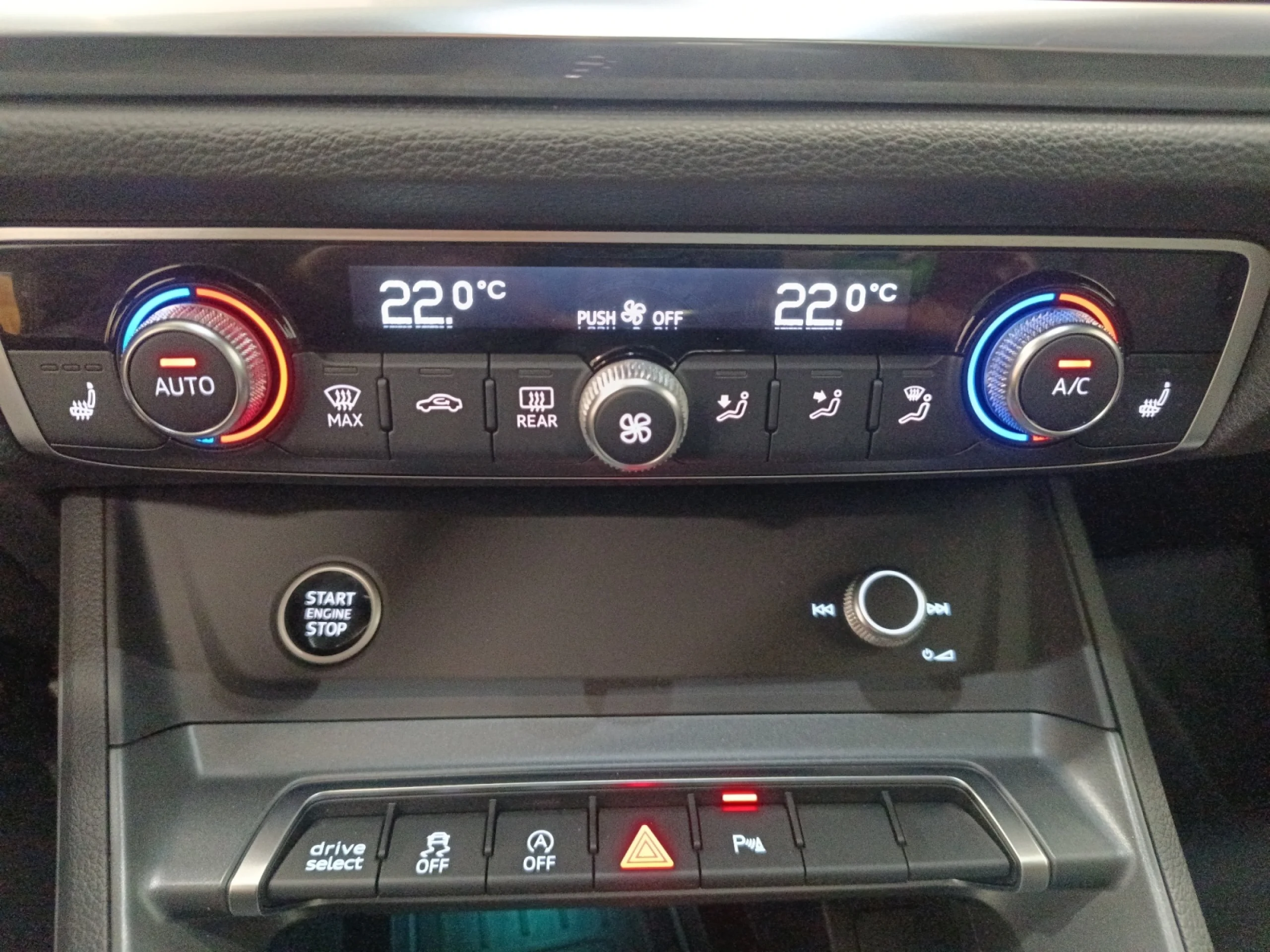 AUDI Q3 SPORTBACK BLACK LINE 35 TDI 110KW (150CV) S TRONIC - Foto 18