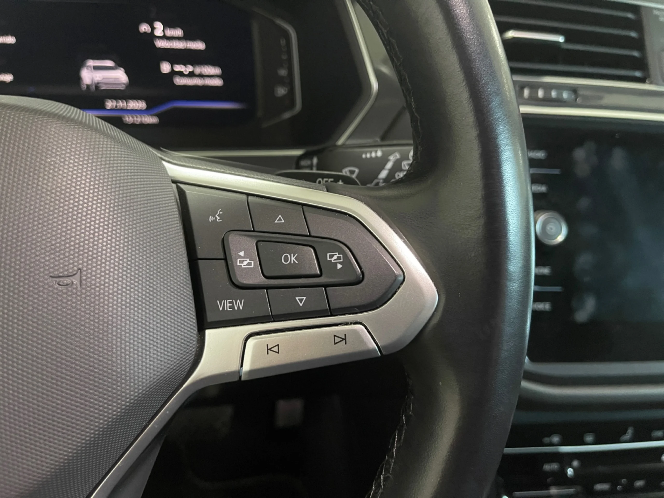 VOLKSWAGEN TIGUAN ALLSPACE LIFE 2.0 TDI 110KW (150CV) DSG - Foto 10